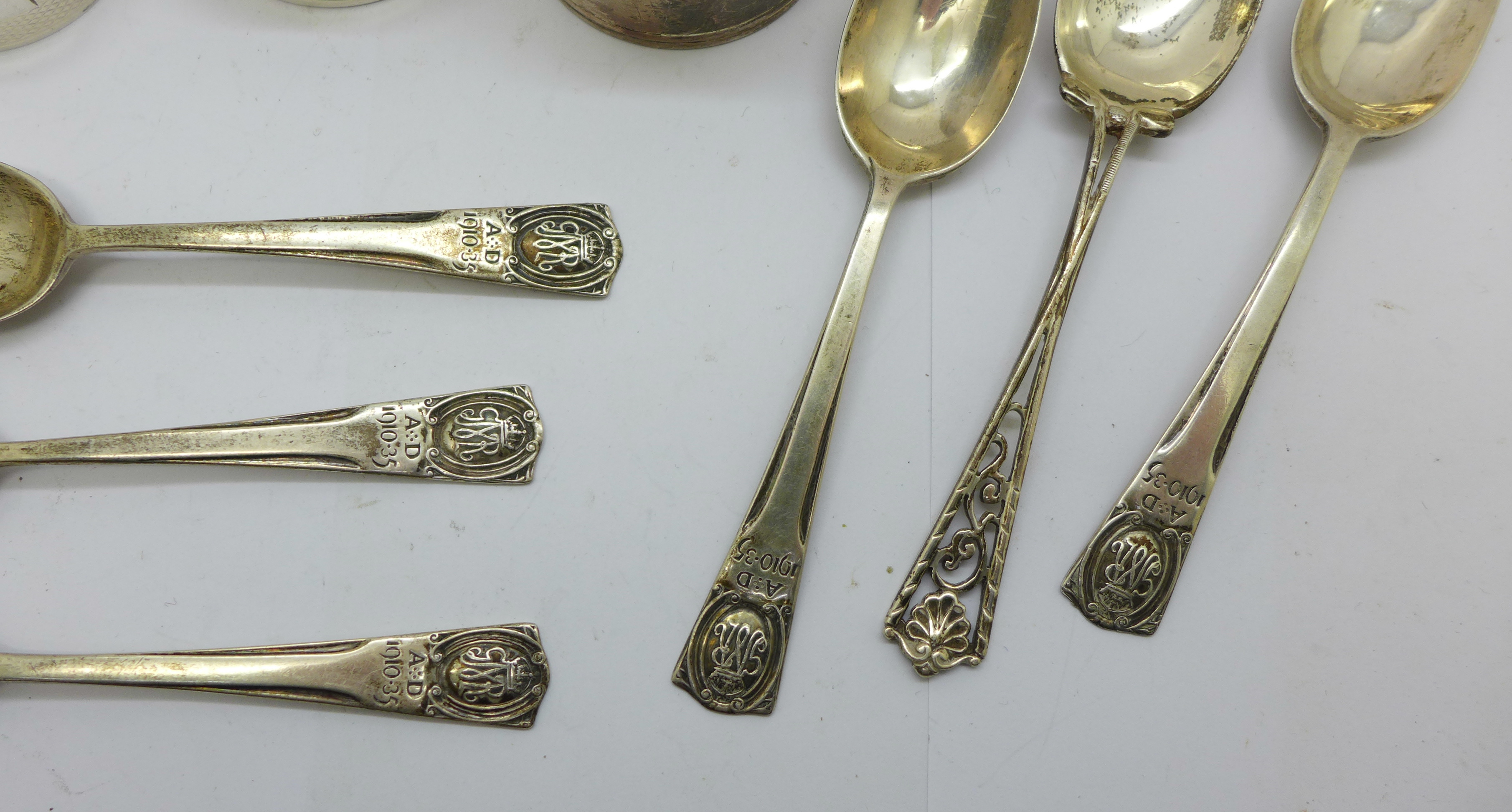 Three silver napkin rings and six silver teaspoons (5+1), 116g - Bild 2 aus 4