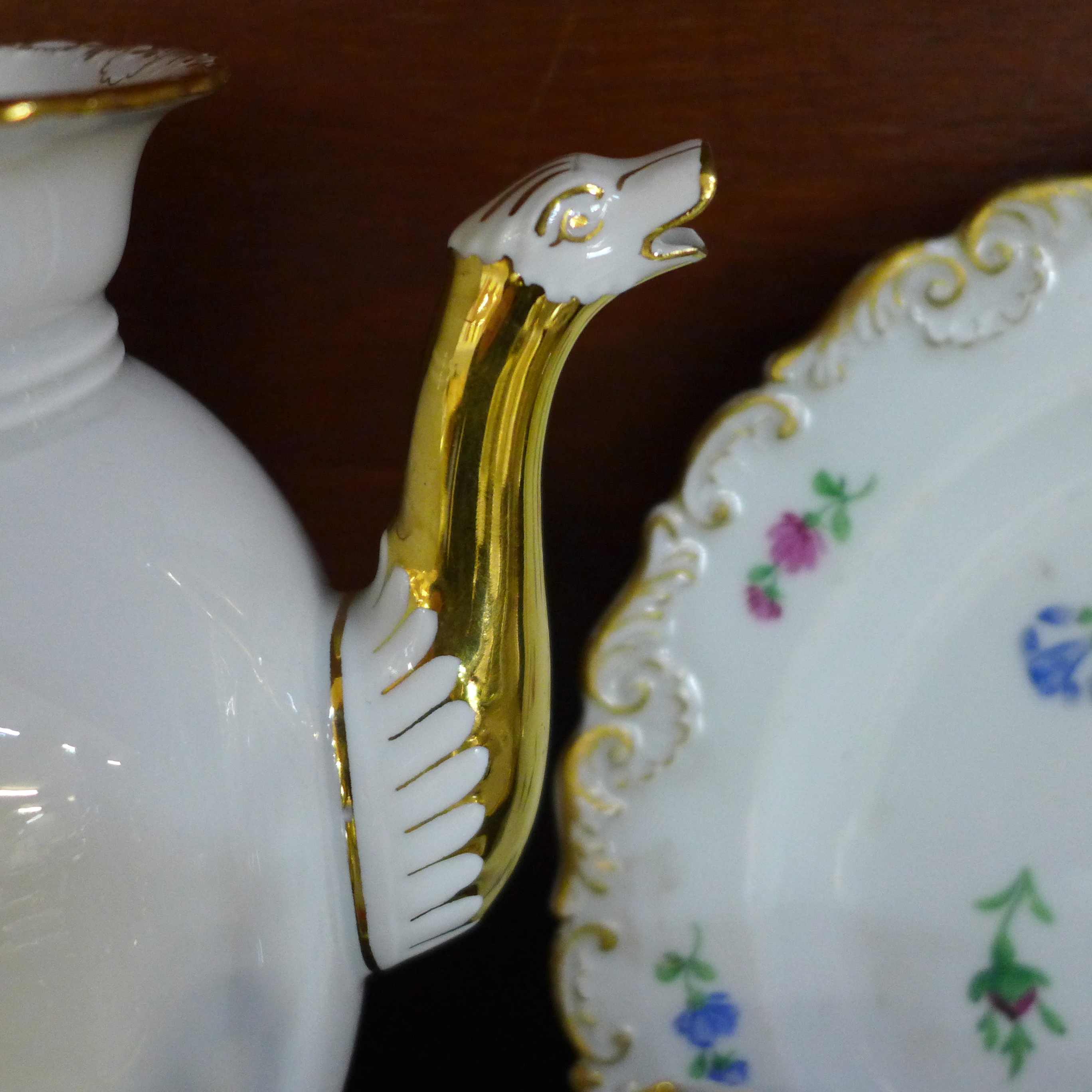 A Meissen flower six setting coffee service with coffee pot, cream, sugar and plate - Bild 6 aus 8