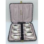 A cased set of six silver spoons, Birmingham 1901, 93g
