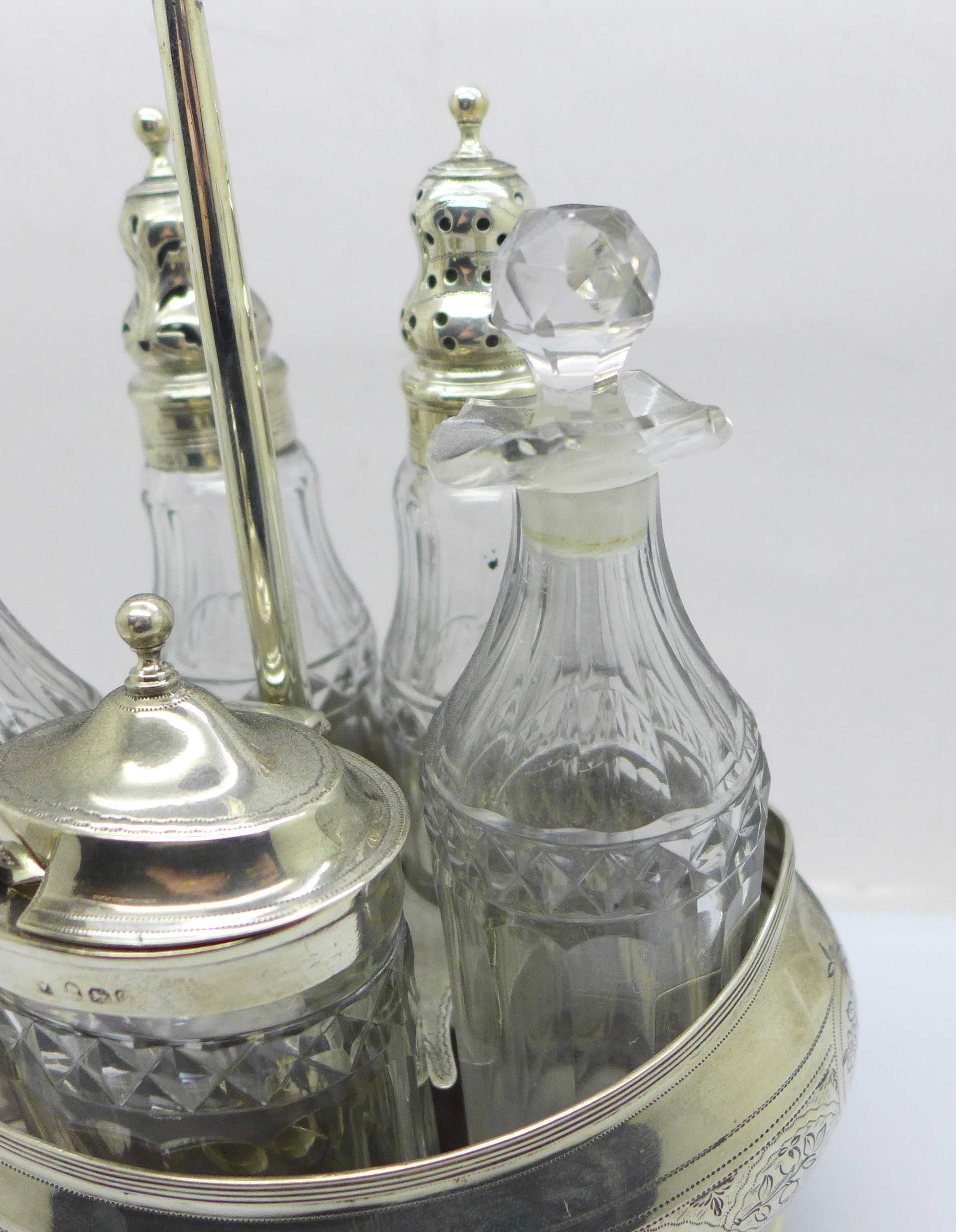 A silver cruet, Sheffield 1804 - Bild 3 aus 8