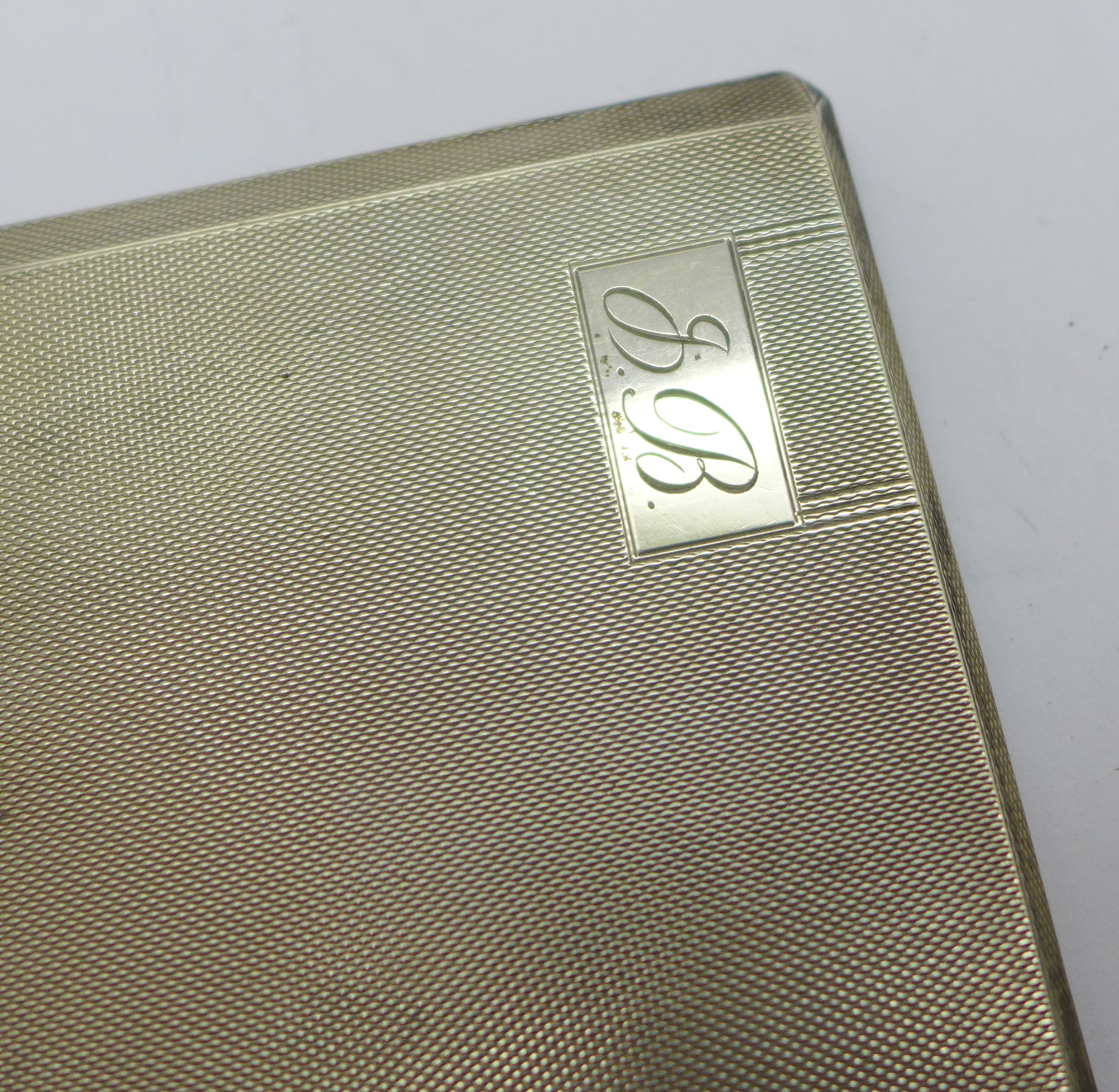 A silver cigarette case with machine turned finish, engraved initials to front, Walker & Hall, 139g - Bild 4 aus 6