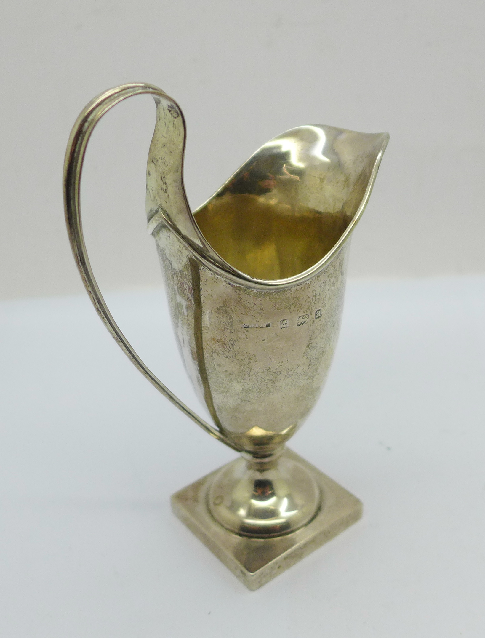 A silver cream jug, Birmingham 1900, 52g - Bild 4 aus 6