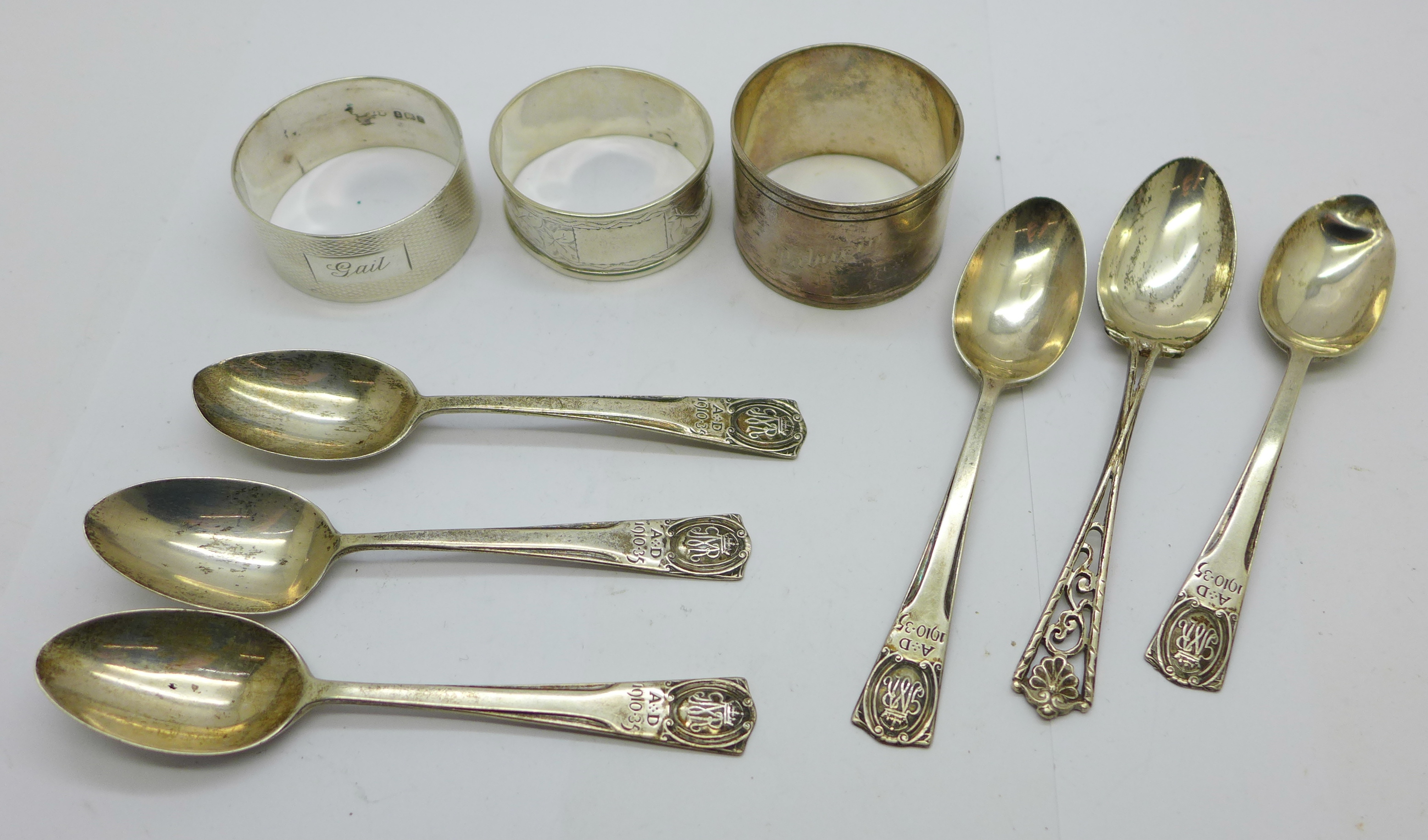 Three silver napkin rings and six silver teaspoons (5+1), 116g