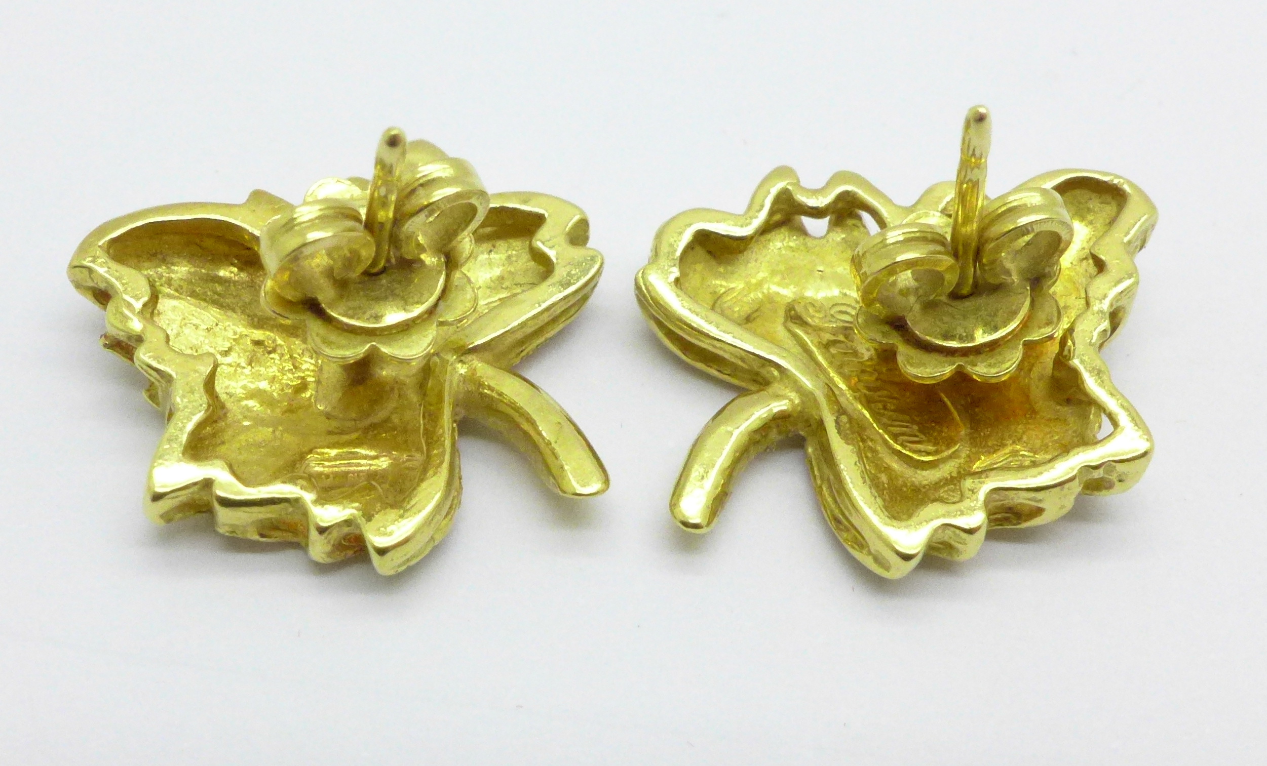 A pair of 18ct gold leaf earrings, marked Fabrini, 7g - Bild 2 aus 3