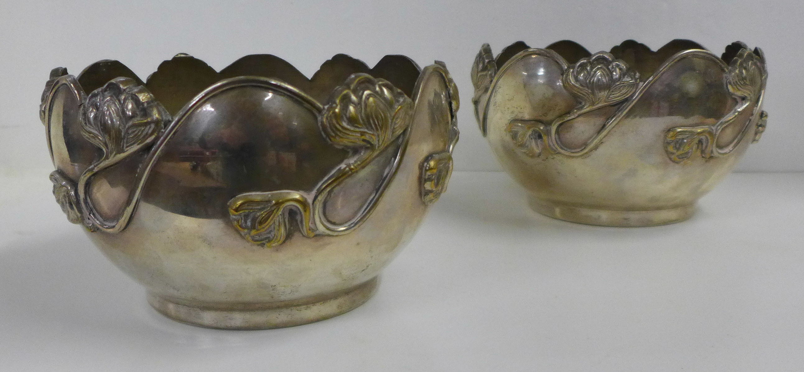 A pair of Art Nouveau metal bowls