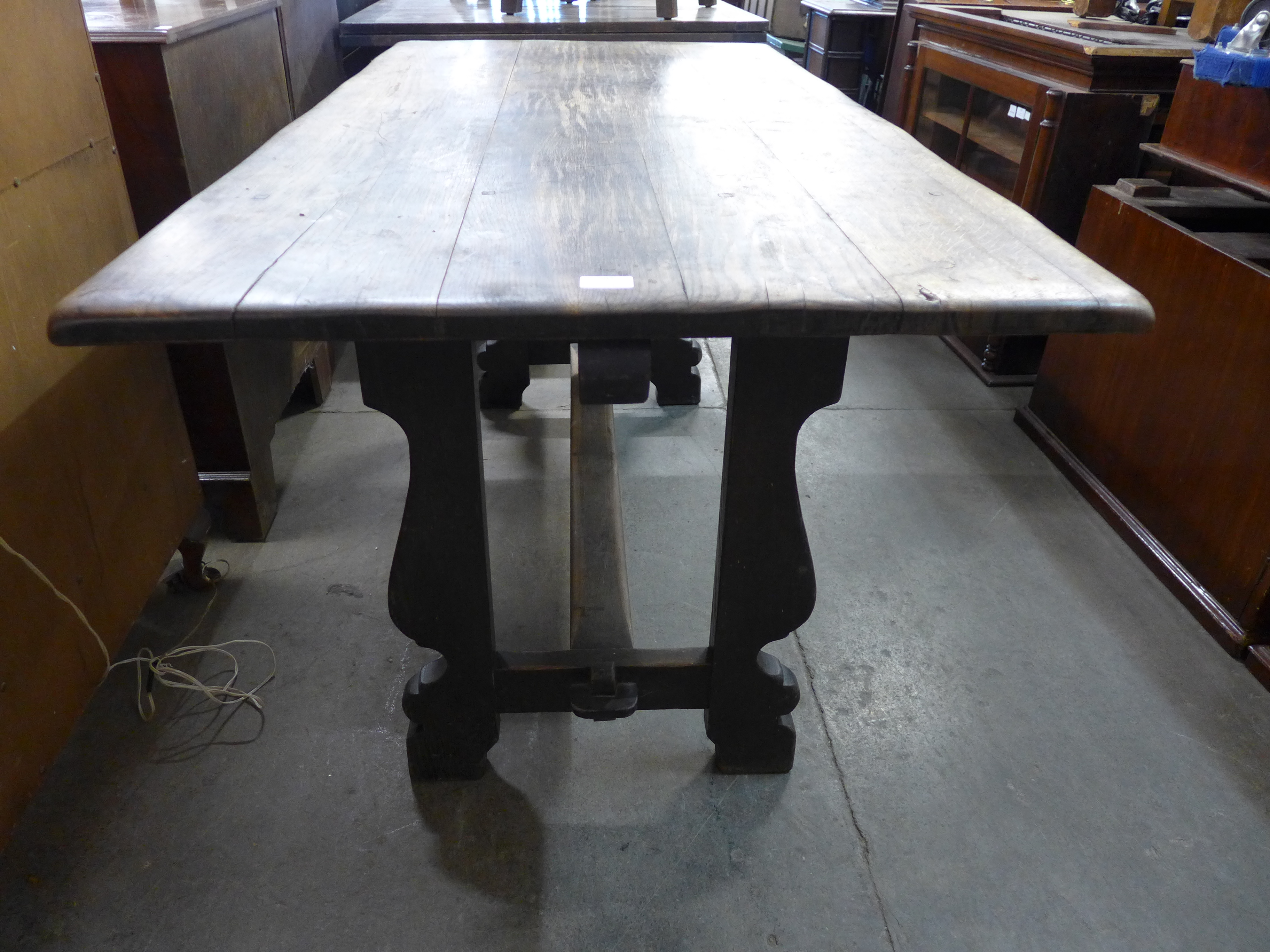 An Arts and Crafts joined oak refectory table - Image 2 of 3
