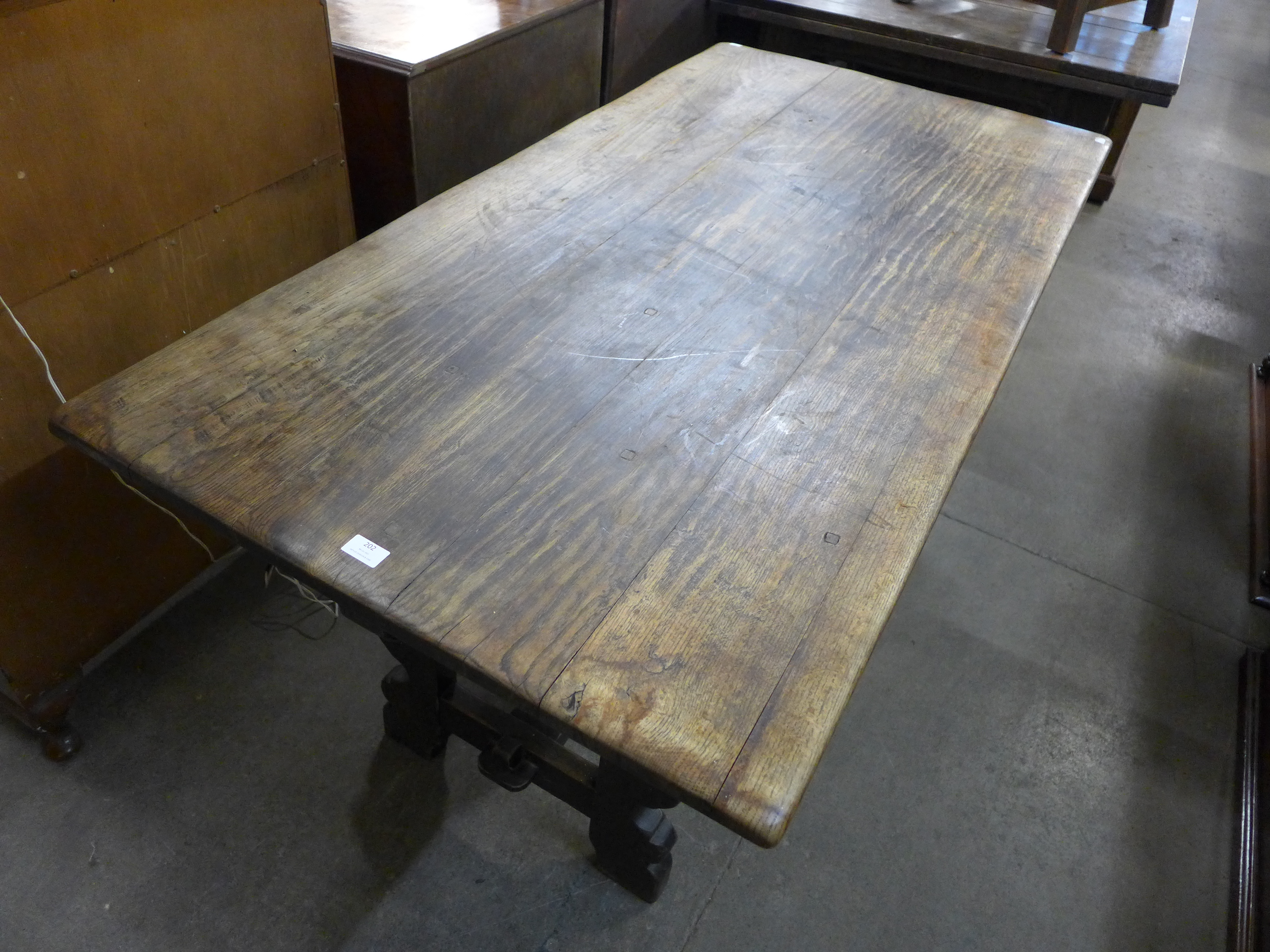 An Arts and Crafts joined oak refectory table - Image 3 of 3