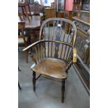 A 19th Century elm Windsor chair