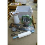 Assorted vintage kitchenalia