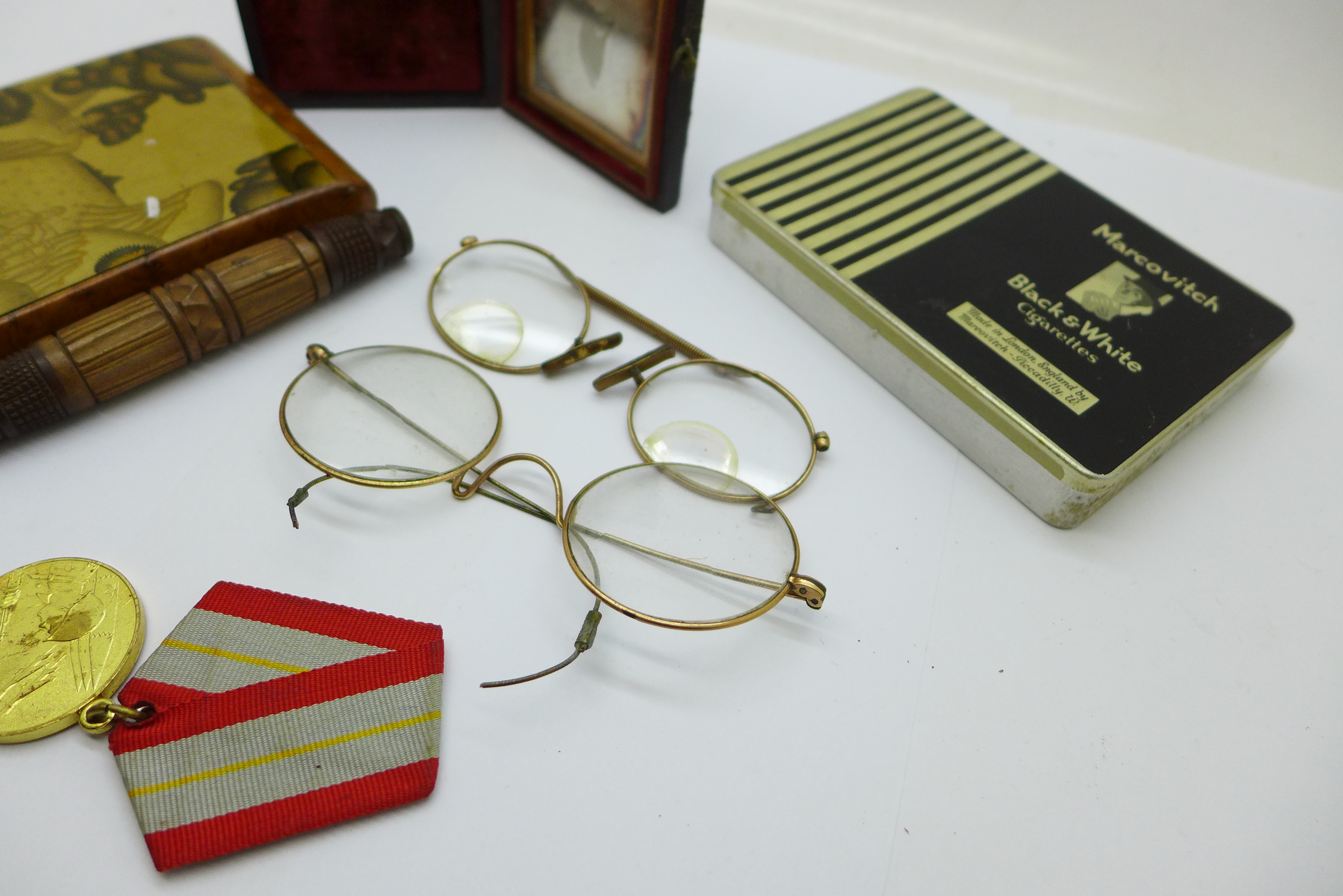 A Japanese cigarette case, a brass scent bottle, spectacles, a Russian medal, etc. - Image 4 of 5