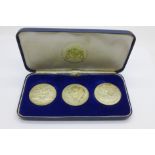 A set of silver Sailing of the Pilgrim Fathers medallions, cased, all numbered, 94g