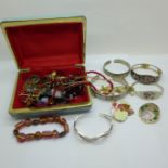 Assorted jewellery including a jade bracelet and earrings, a hardstone necklace, etc.