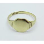 A 9ct gold signet ring, 1.9g, O
