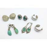 Five pairs of silver earrings, 26g