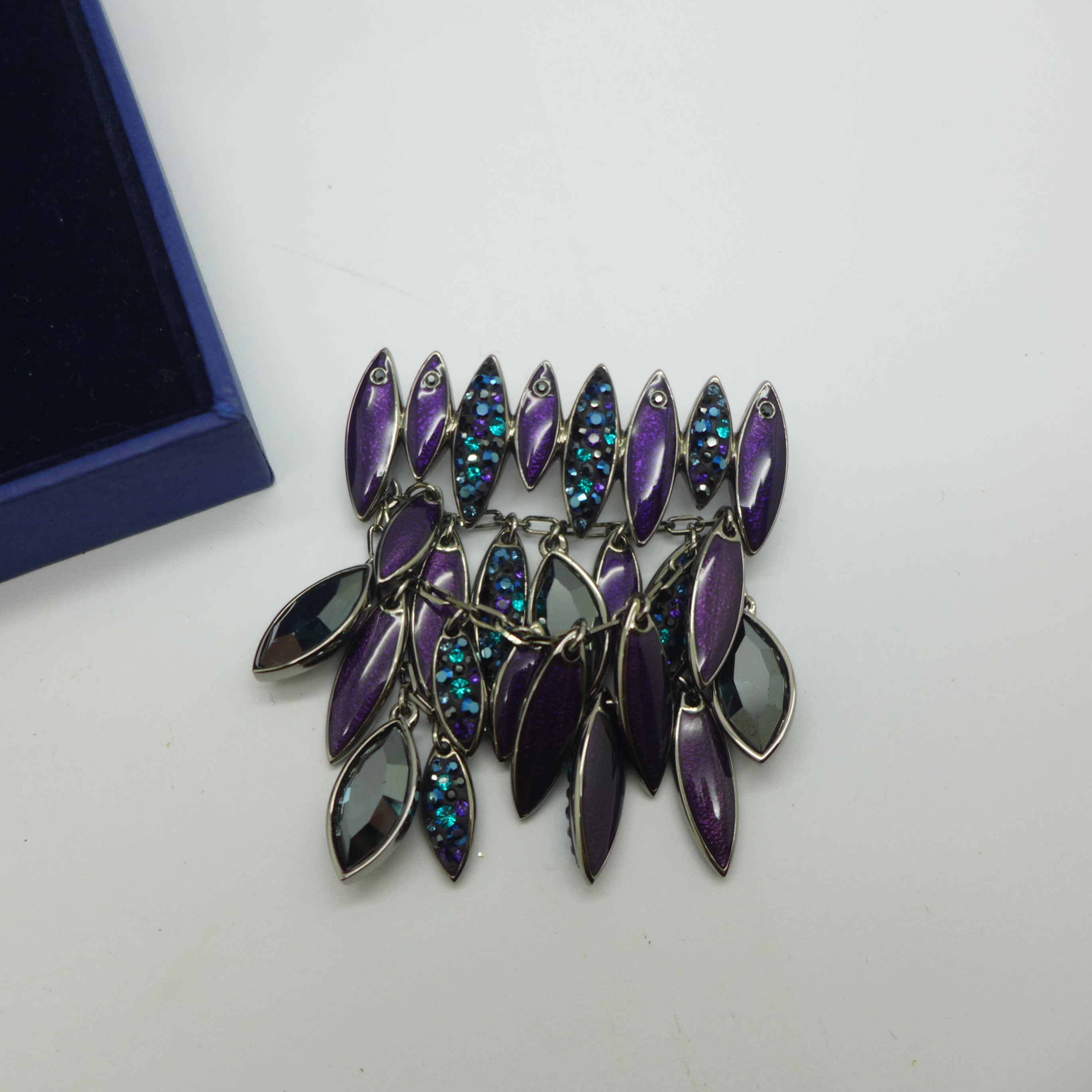 A Swarovski brooch, boxed - Bild 2 aus 3