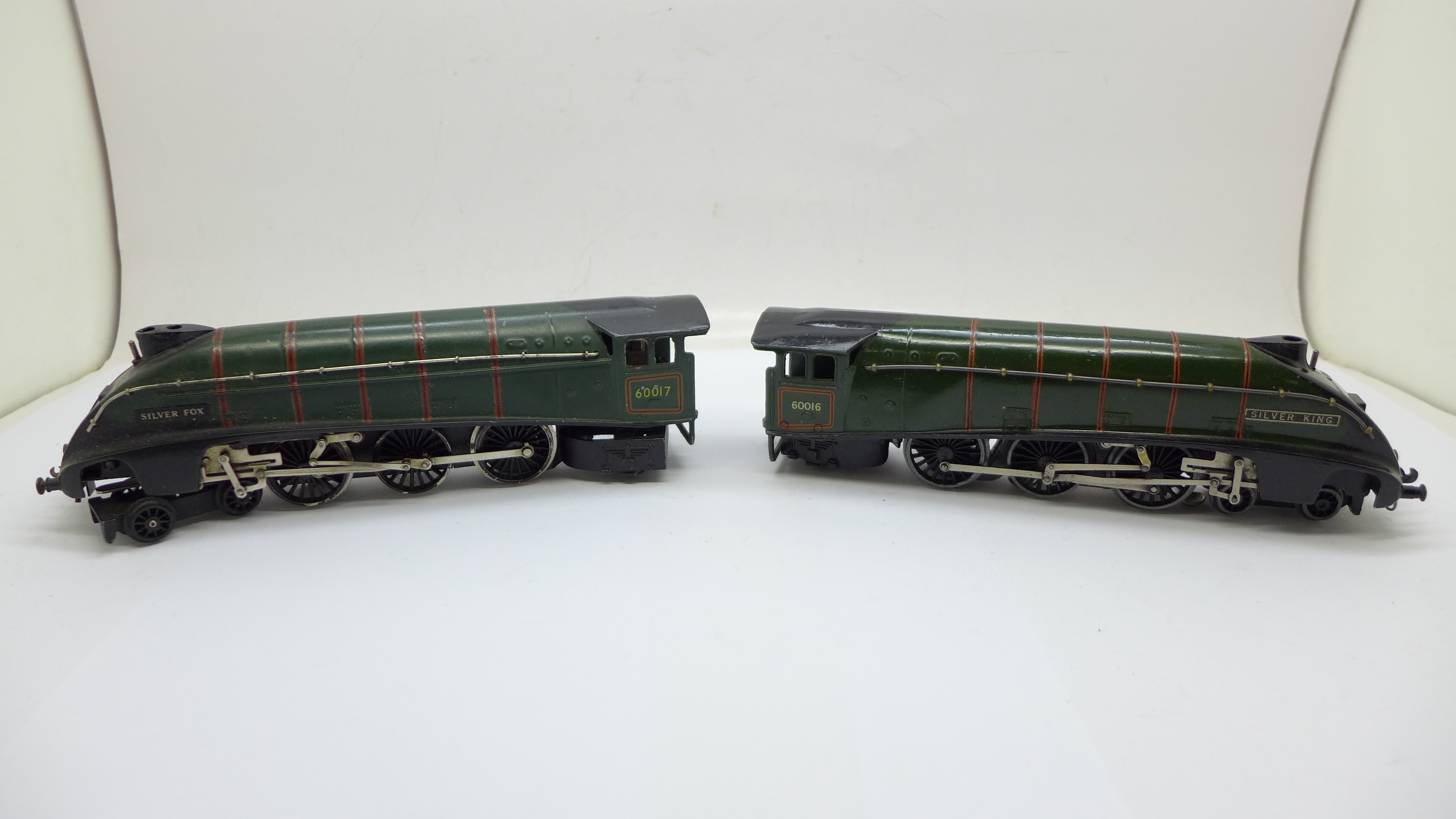 Two Hornby Dublo steam locomotives, Silver Fox 4-6-2 and Silver King 4-6-2, Silver King boxed