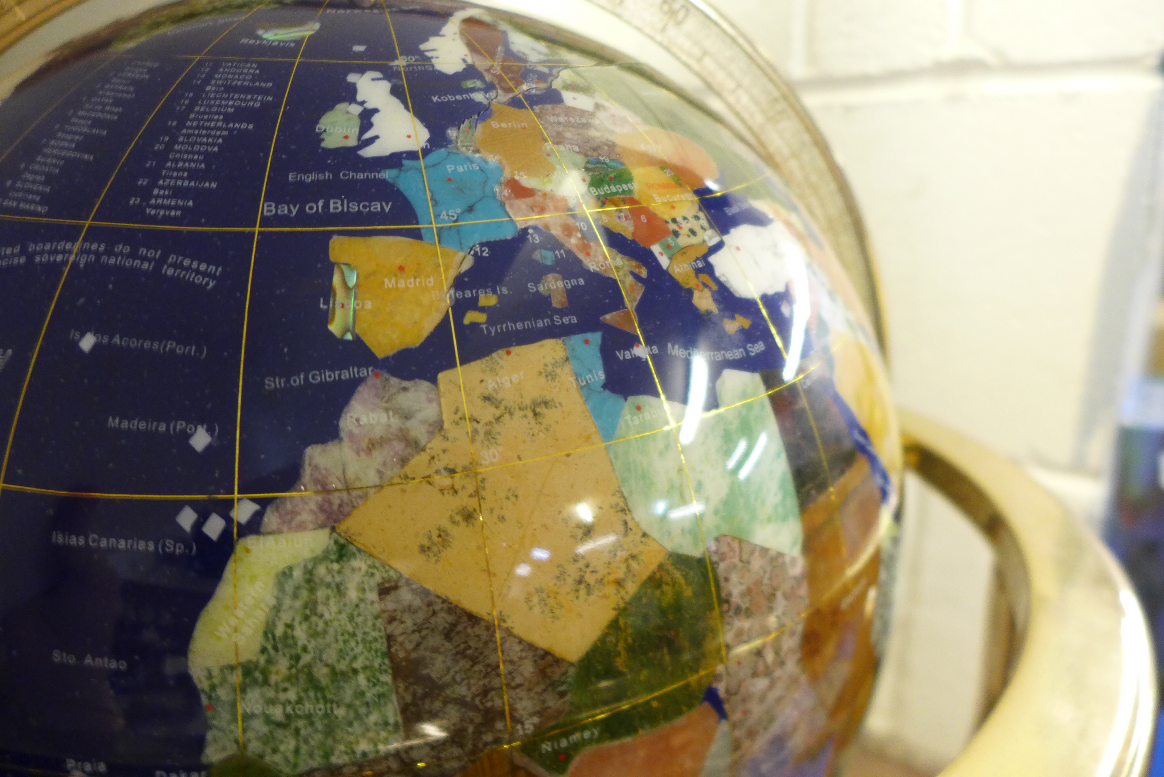 A gem set globe on a brass stand - Bild 2 aus 2