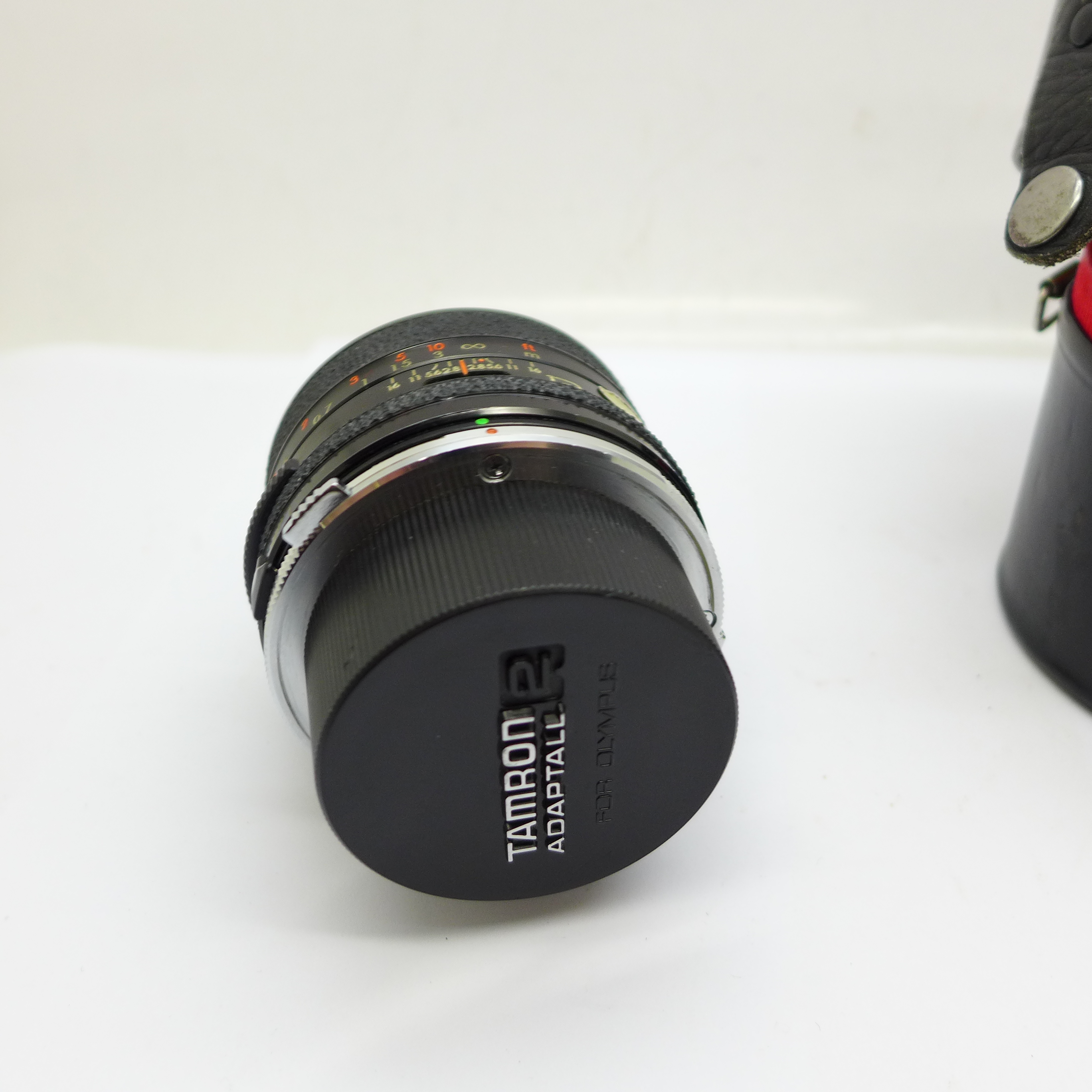 An Olympus f2.8 28mm PK Mount Tamron BBAR MULTI C lens, Tamron caps and Tamron case - Image 3 of 4