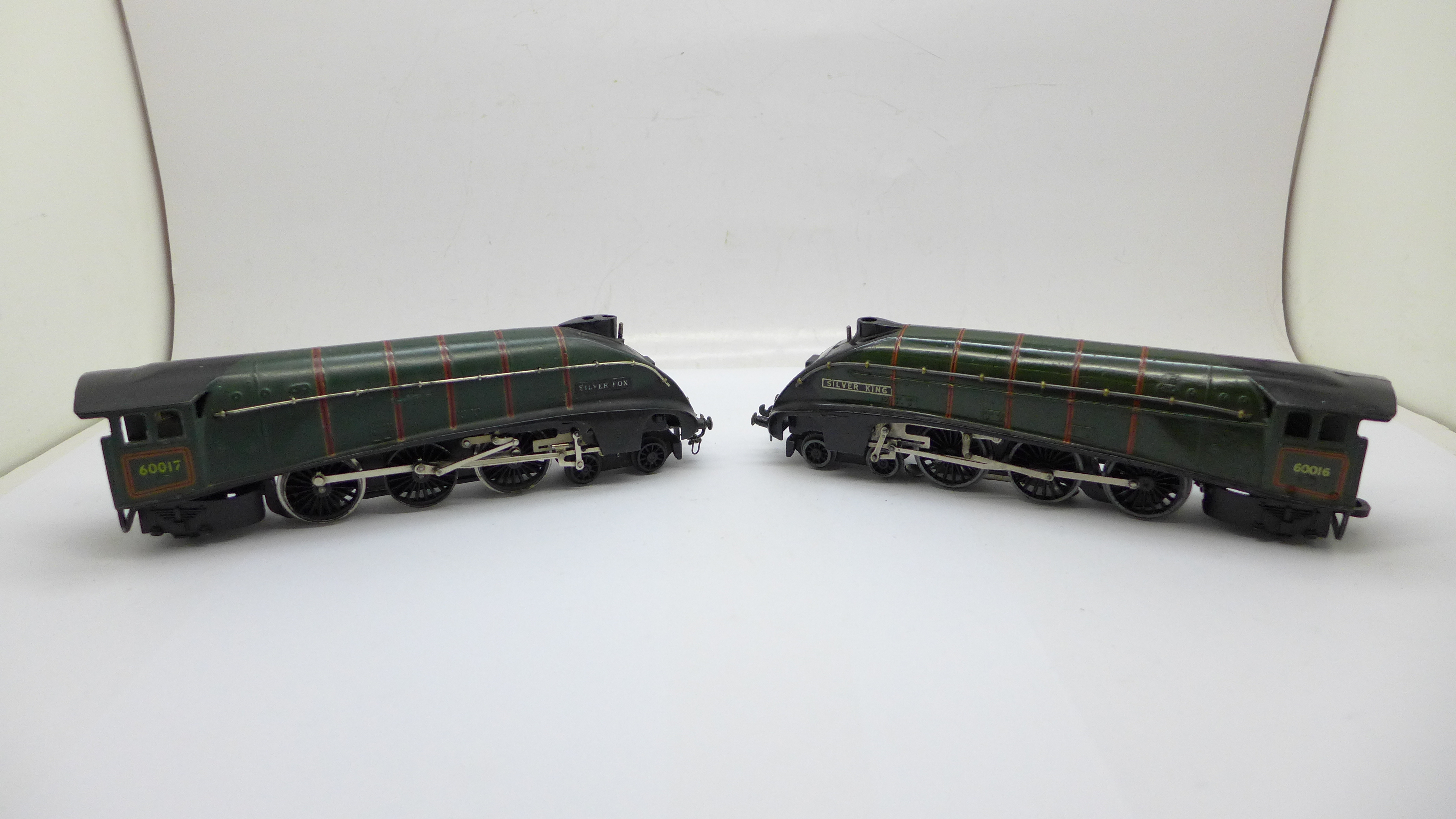 Two Hornby Dublo steam locomotives, Silver Fox 4-6-2 and Silver King 4-6-2, Silver King boxed - Image 4 of 5