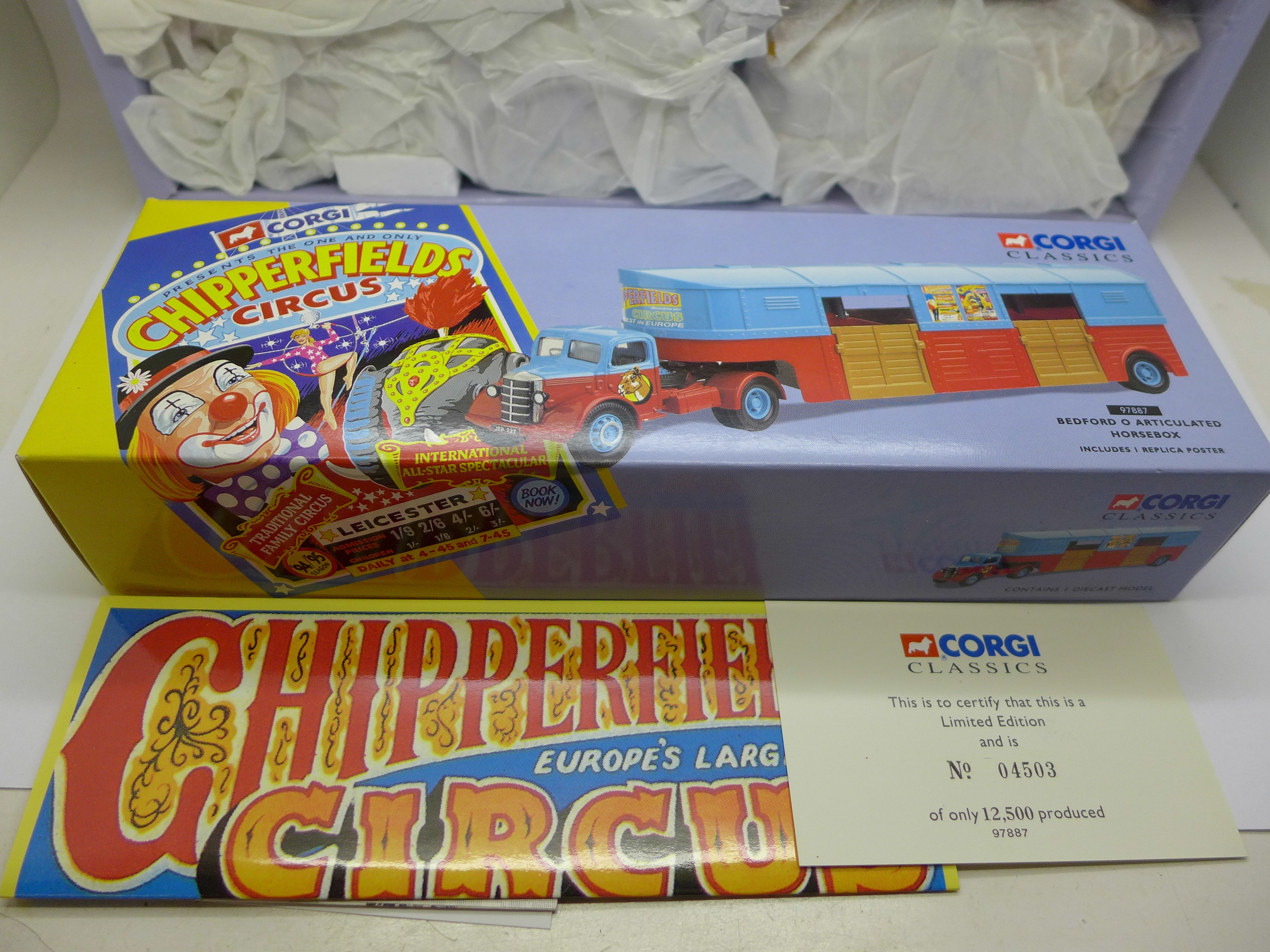 A Corgi Classics Chipperfields Circus Foden Closed Pole Truck with Caravan and Bedford O Articulated - Image 6 of 6