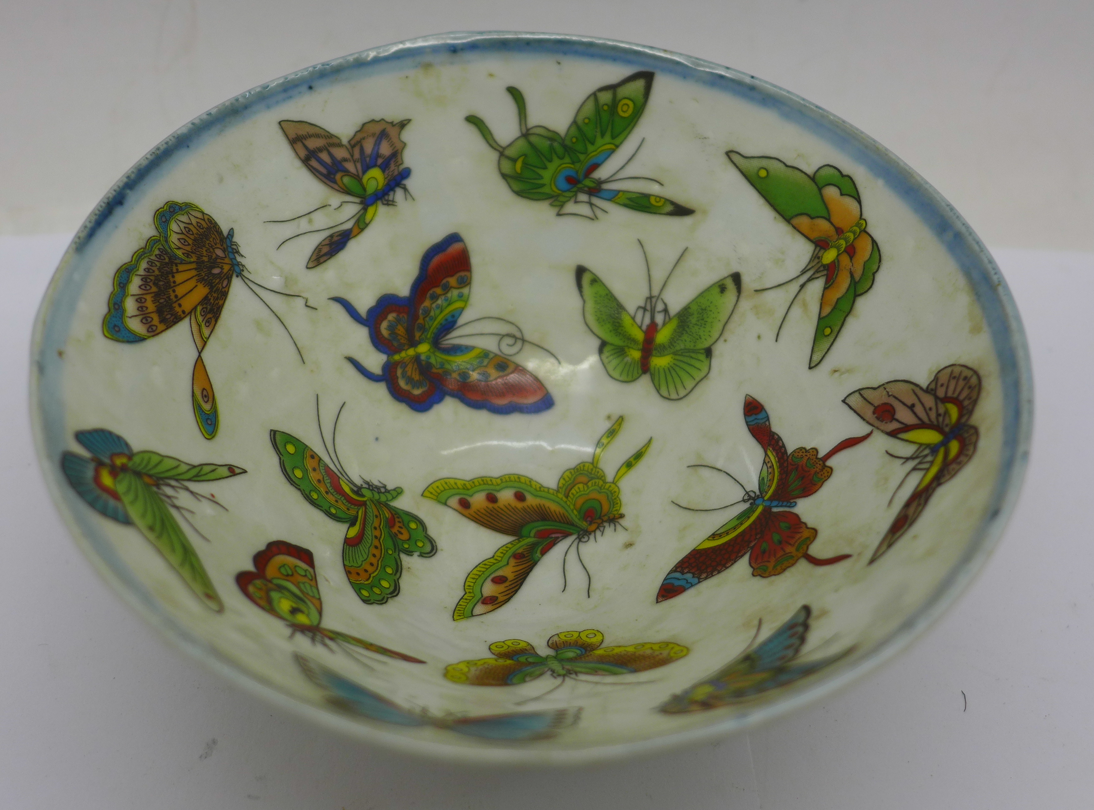 A Chinese 'Thousand Butterfly' bowl, 123mm diameter - Image 3 of 10