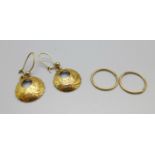 Two pairs of 9ct gold earrings, 2.6g