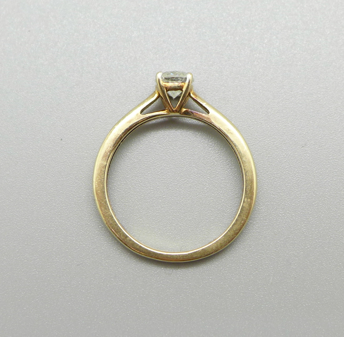 A 9ct gold and diamond solitaire ring, 2g, L - Image 6 of 6