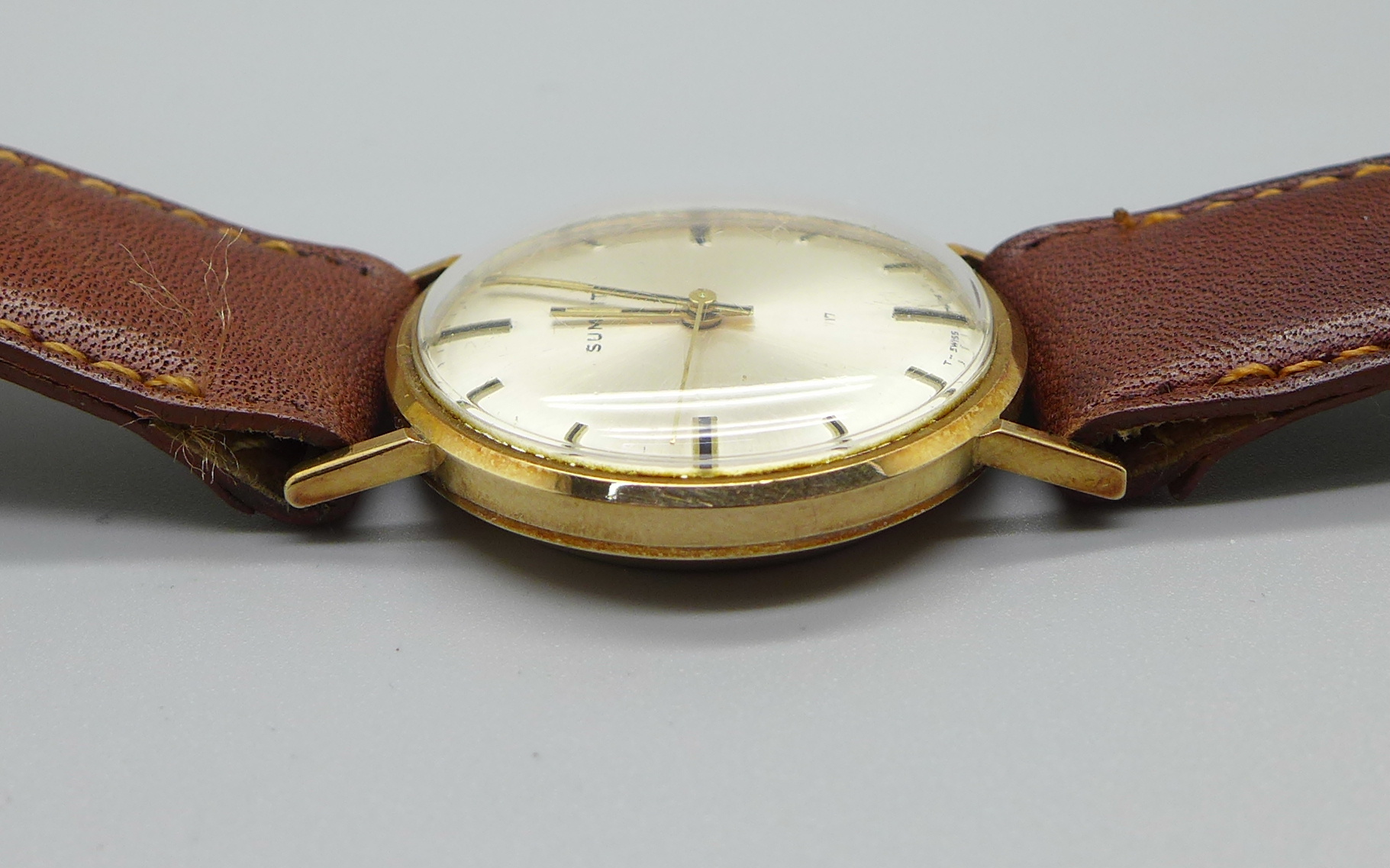 A gentleman's 9ct gold Summit wristwatch, the case back bears faint Barton Transport inscription - Image 6 of 14