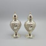 A pair of silver pepperettes, Birmingham 1906, 75g