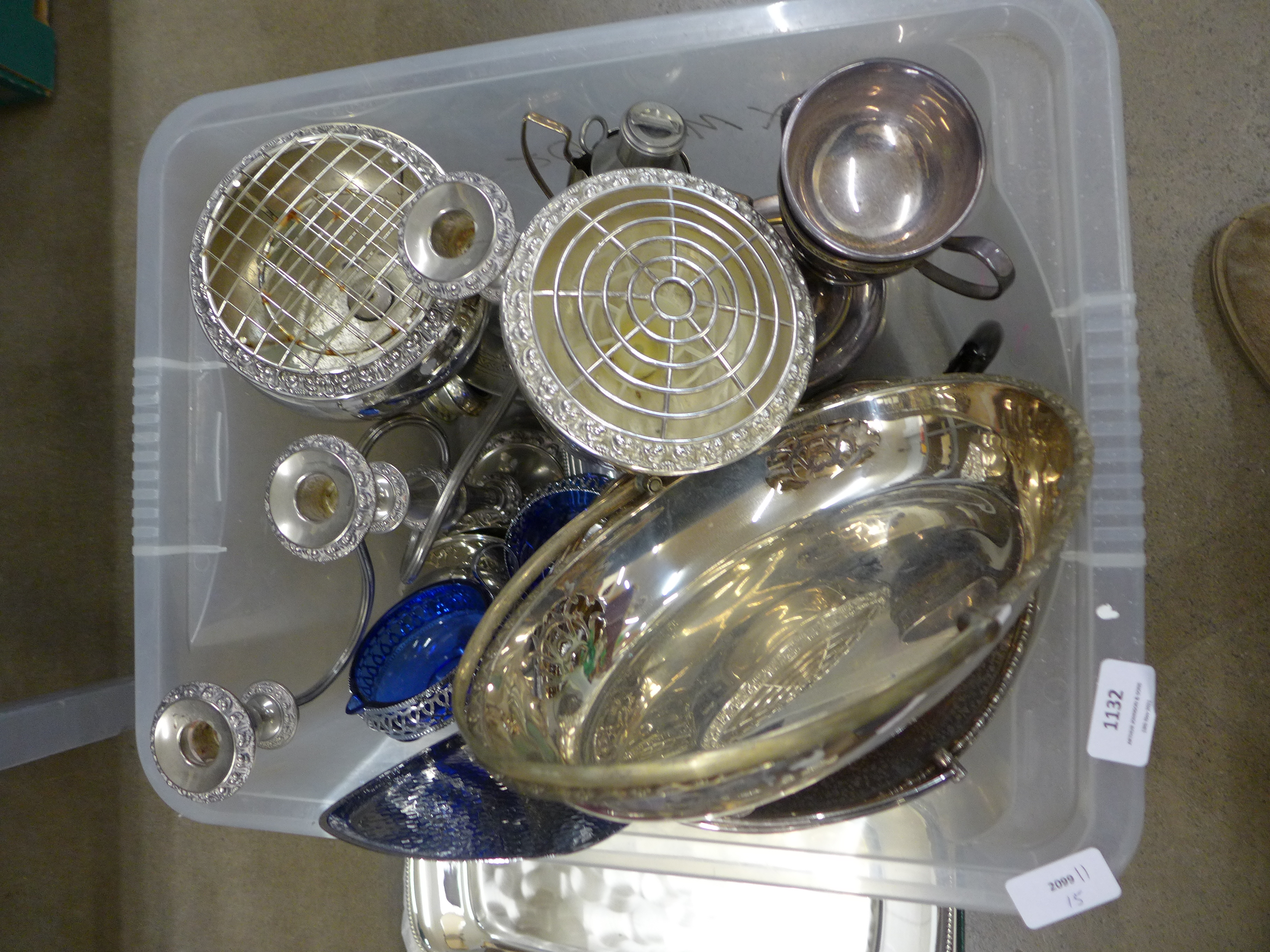 A WMF Ikora tray, boxed and a box of silver plate, brass and other metalwares **PLEASE NOTE THIS LOT - Bild 3 aus 3