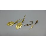 Two pairs of 9ct gold earrings, 3.6g