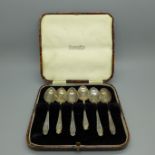 A cased set of six silver spoons, 66g