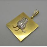 A square yellow metal pendant with diamond encrusted bird decoration, 11.4g, 25mm x 25mm