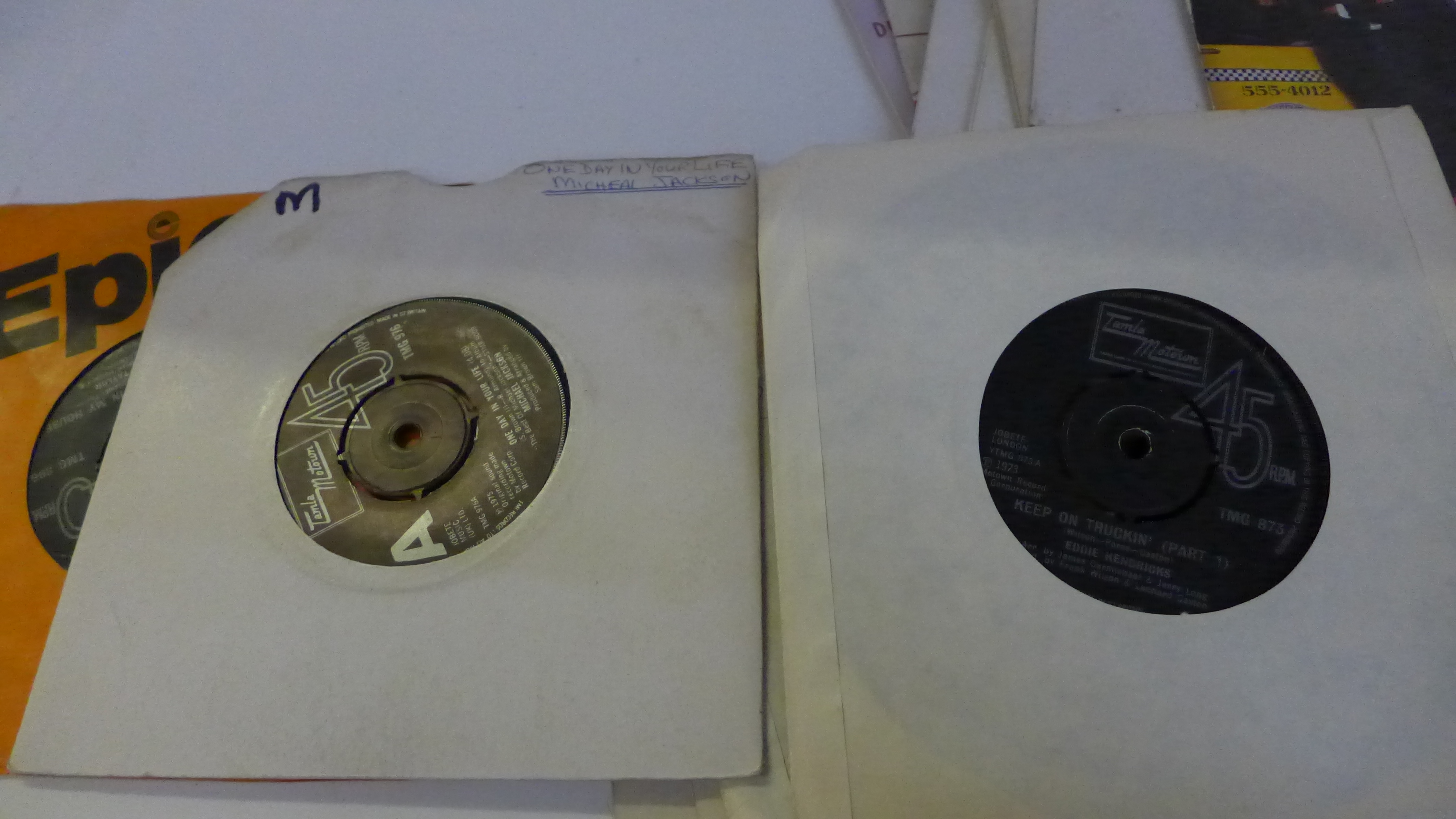 Twenty-five Tamla Motown 7" vinyl singles - Image 5 of 5
