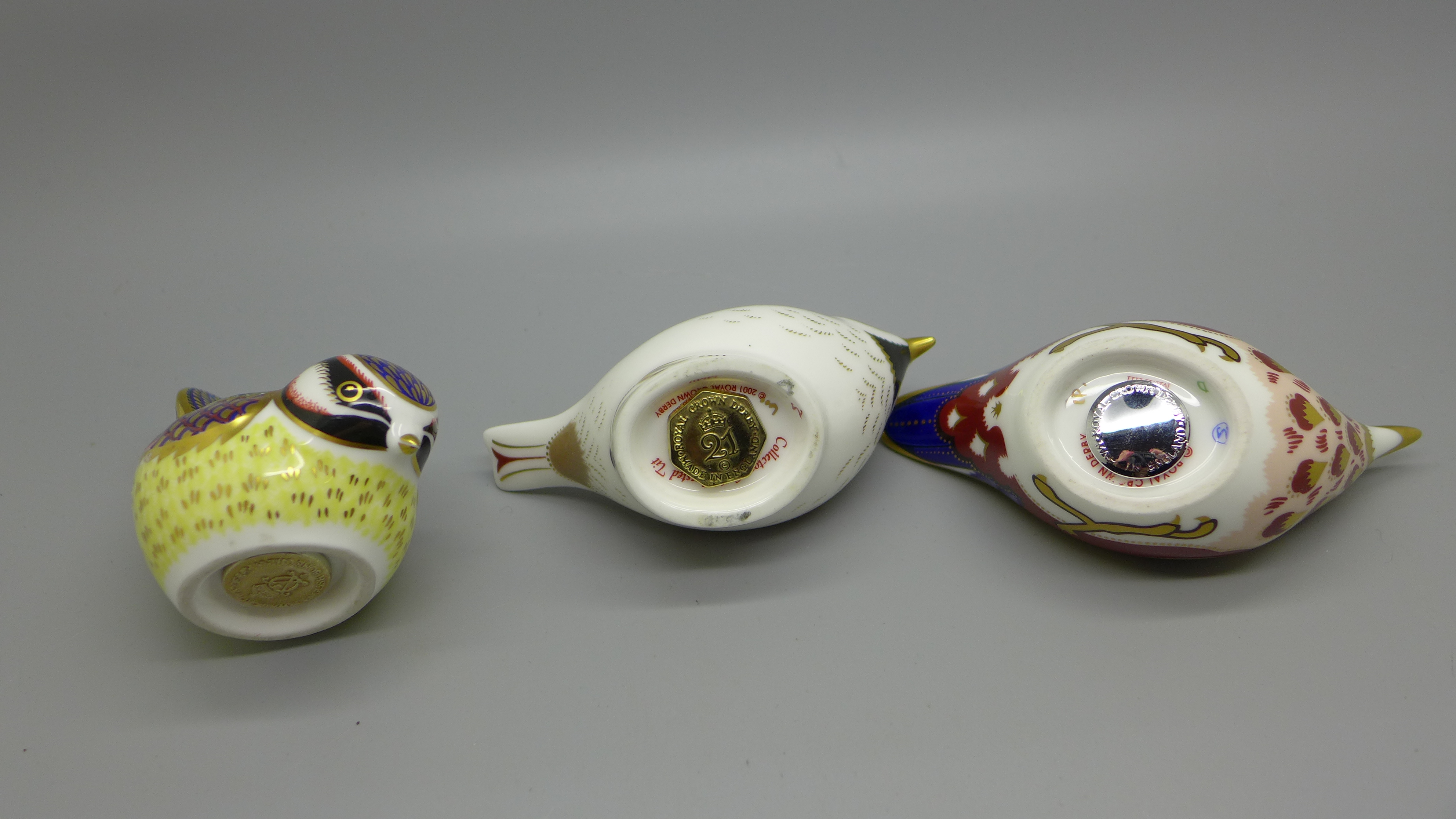 Three Royal Crown Derby Bird Paperweights - Collectors Guild Exclusive Crested Tit, with 21st - Image 3 of 4