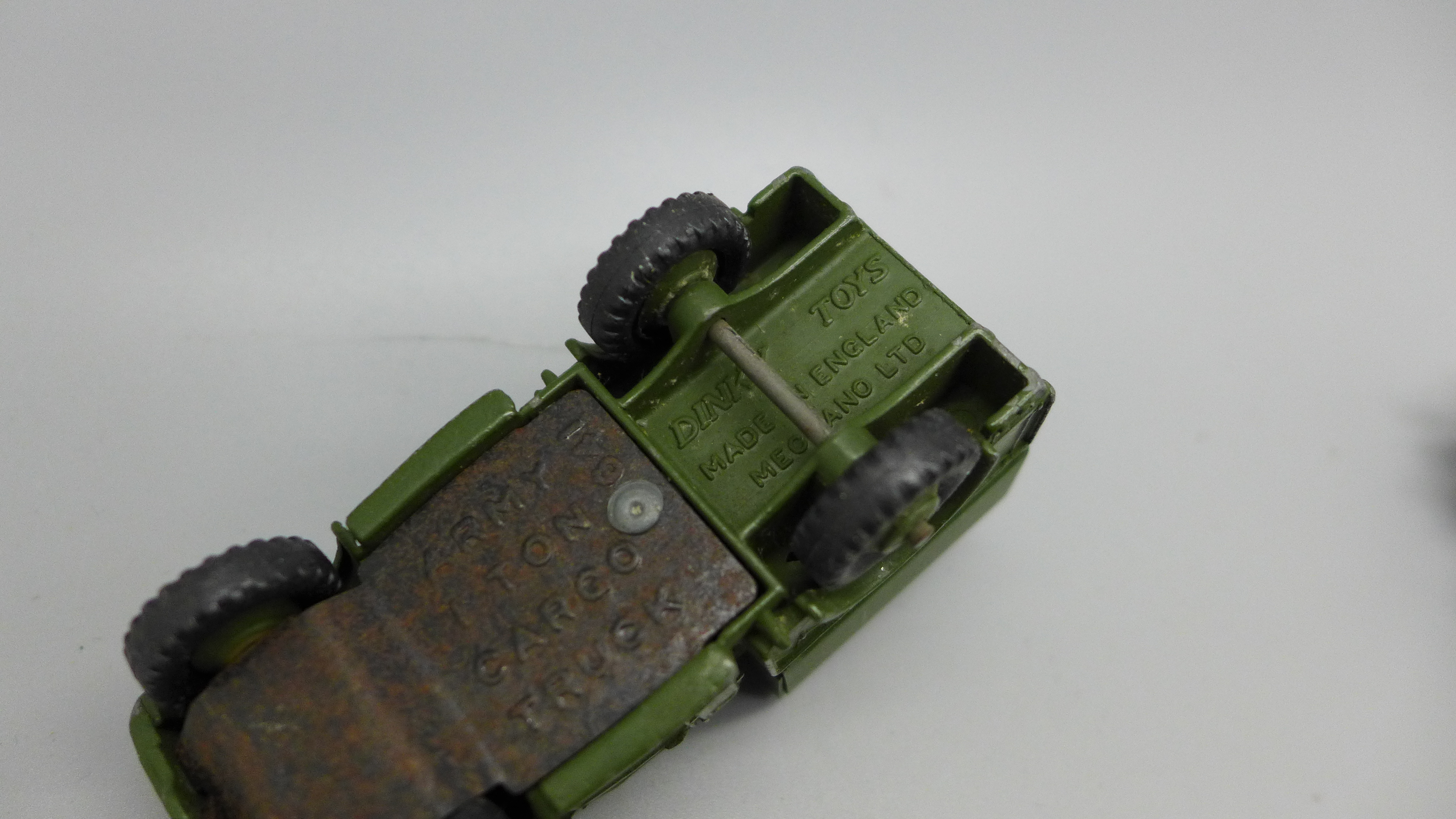 A collection of Dinky Toys die-cast Field Guns and other military vehicles - Image 6 of 6