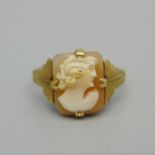 A 9ct gold cameo ring, 1.7g, L