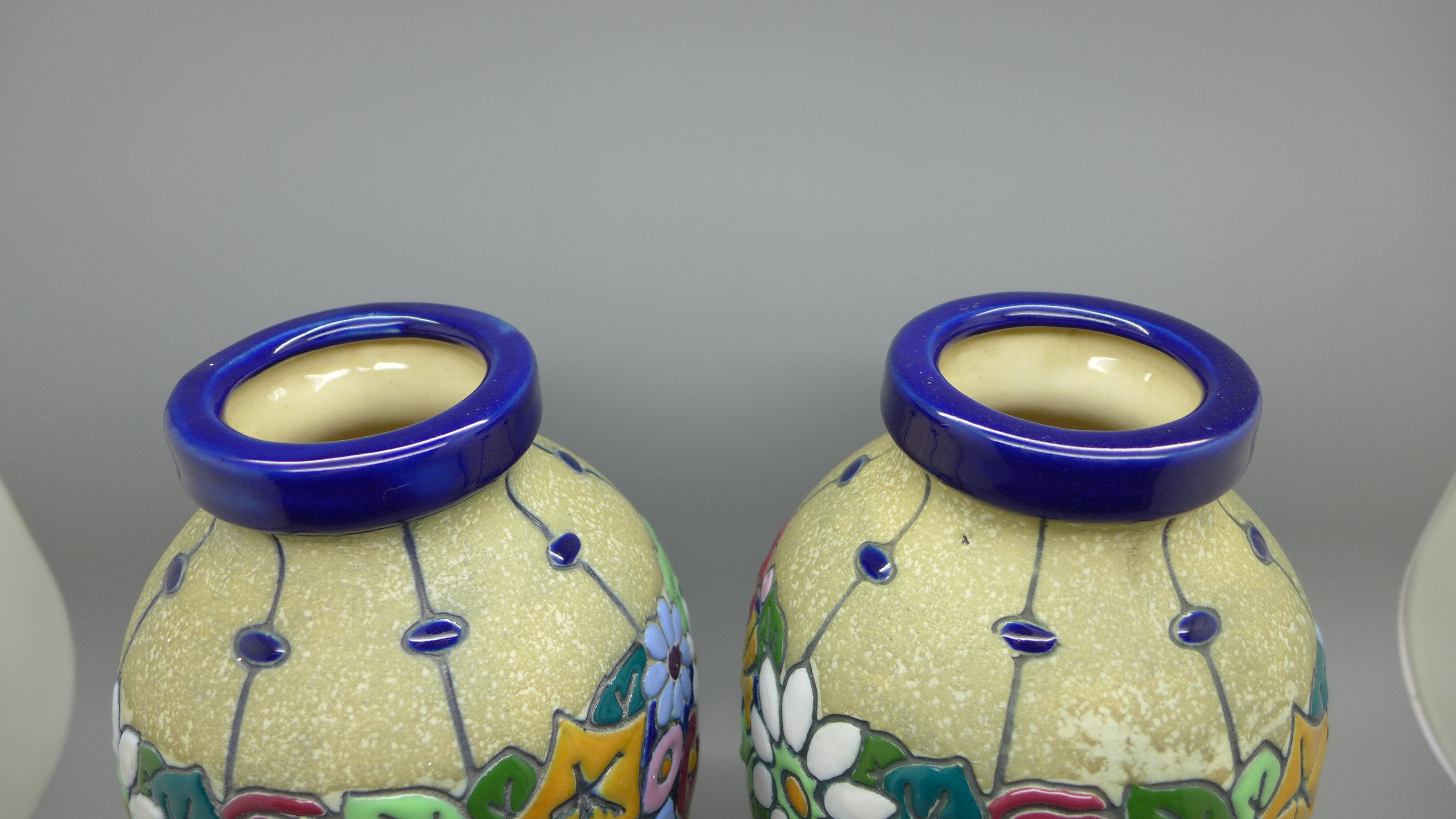 A pair of Amphora vases, 20cm - Image 2 of 4