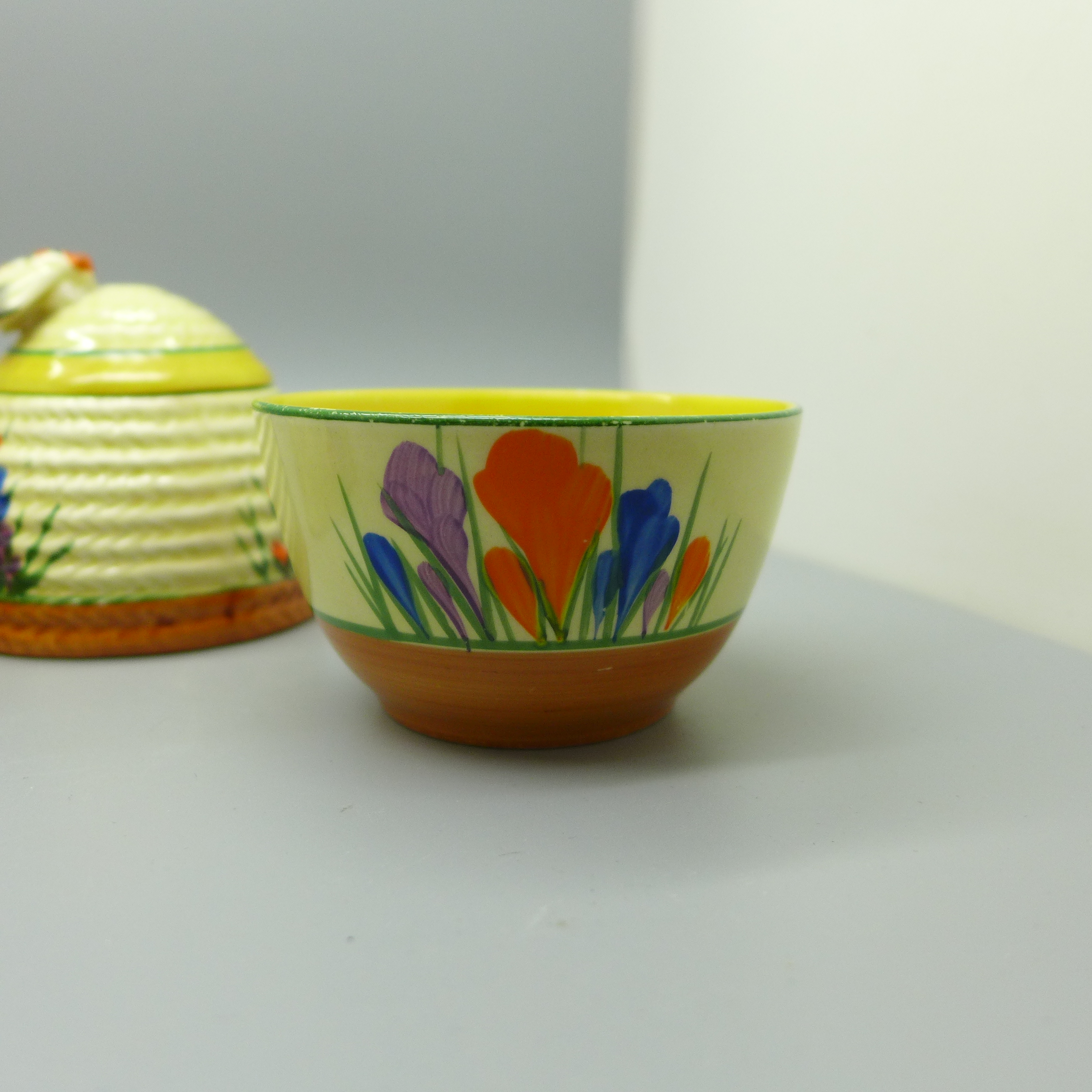 Clarice Cliff Crocus Bizarre bowl, beehive honey pot, flower stand and a Clarice Cliff honey glaze - Image 4 of 11