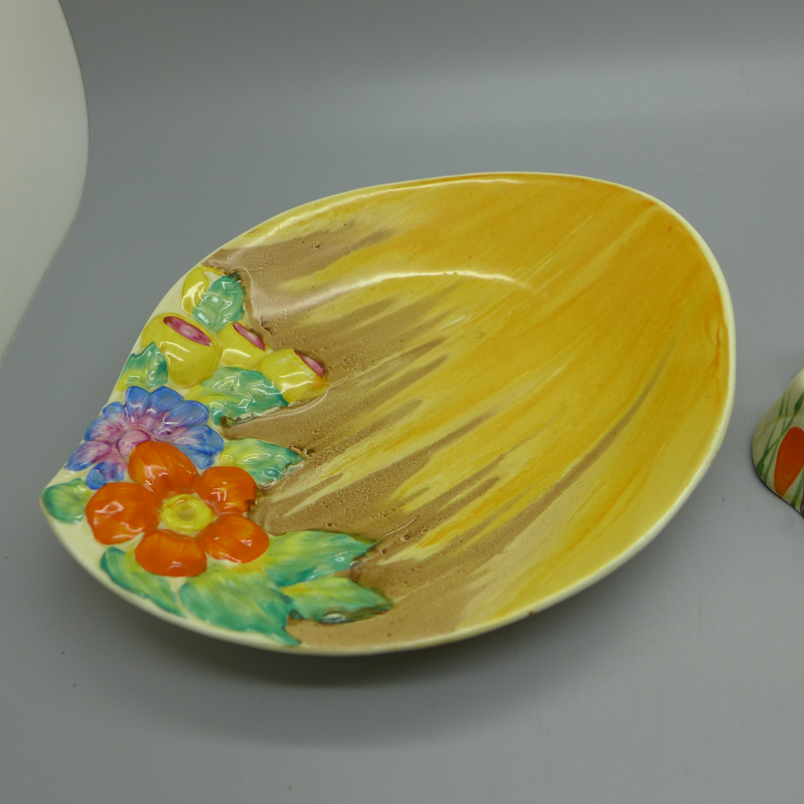 Clarice Cliff Crocus Bizarre bowl, beehive honey pot, flower stand and a Clarice Cliff honey glaze - Image 7 of 11