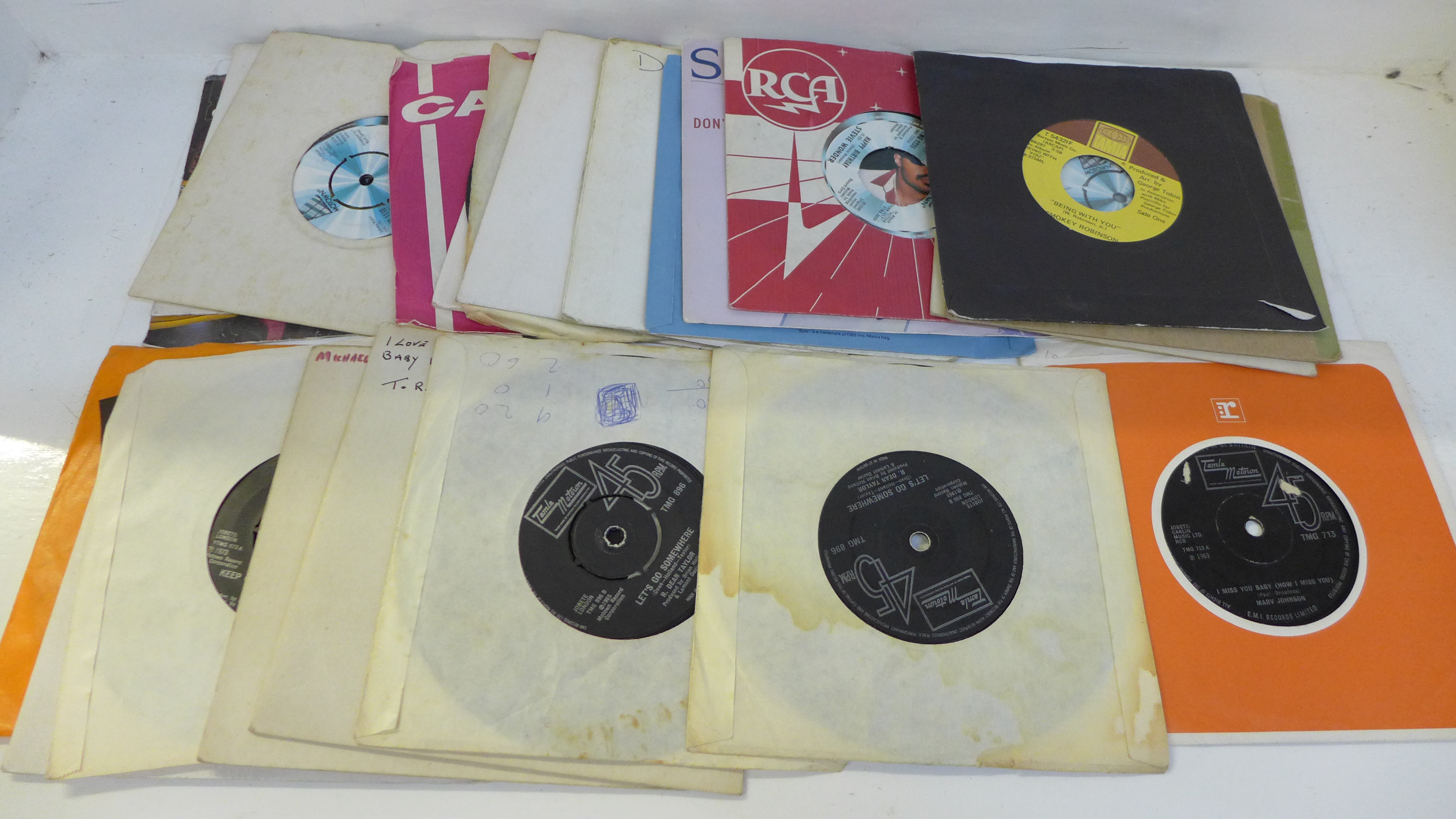 Twenty-five Tamla Motown 7" vinyl singles