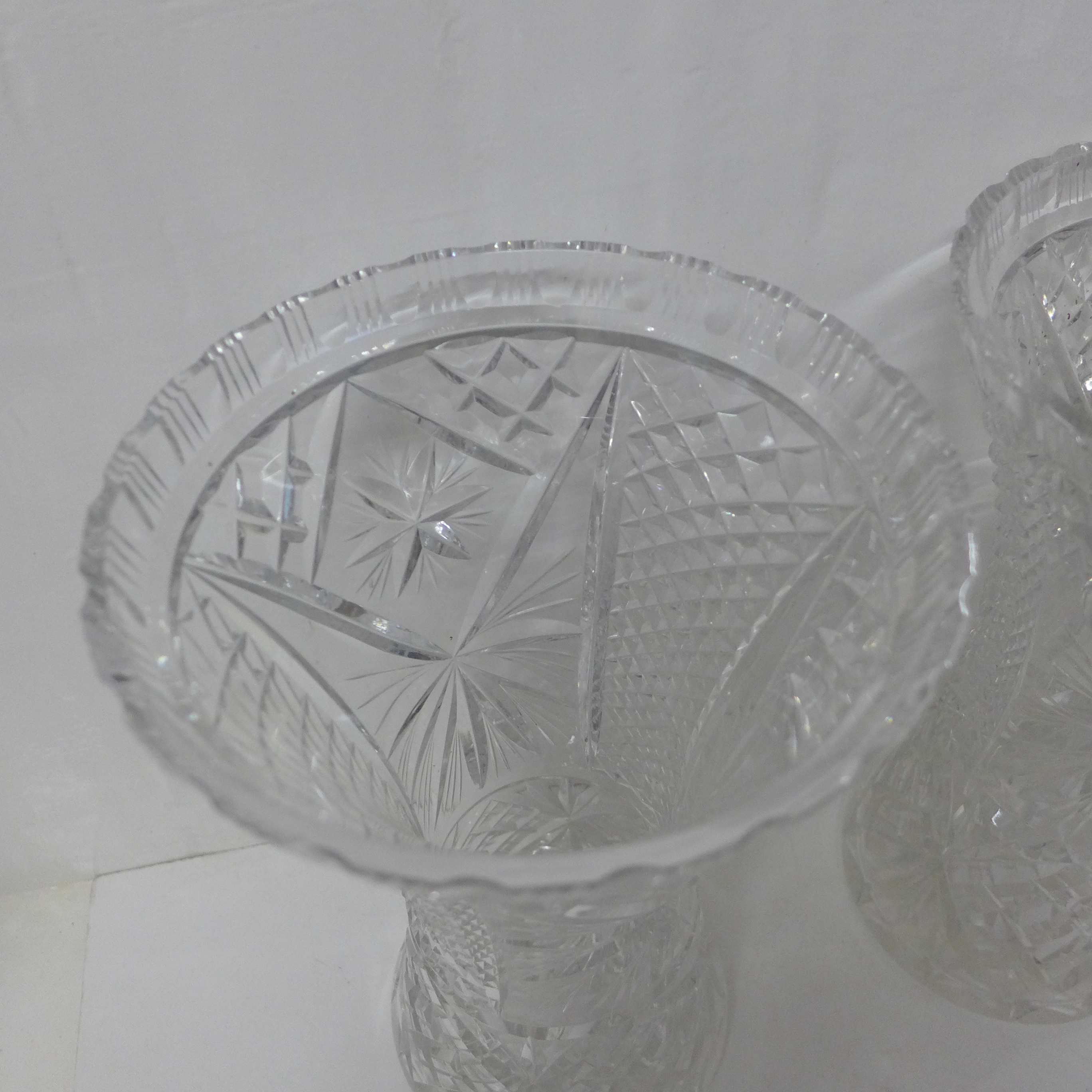 A pair of large crystal glass vases - Image 2 of 3