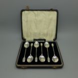A cased set of six silver coffee spoons, 42g