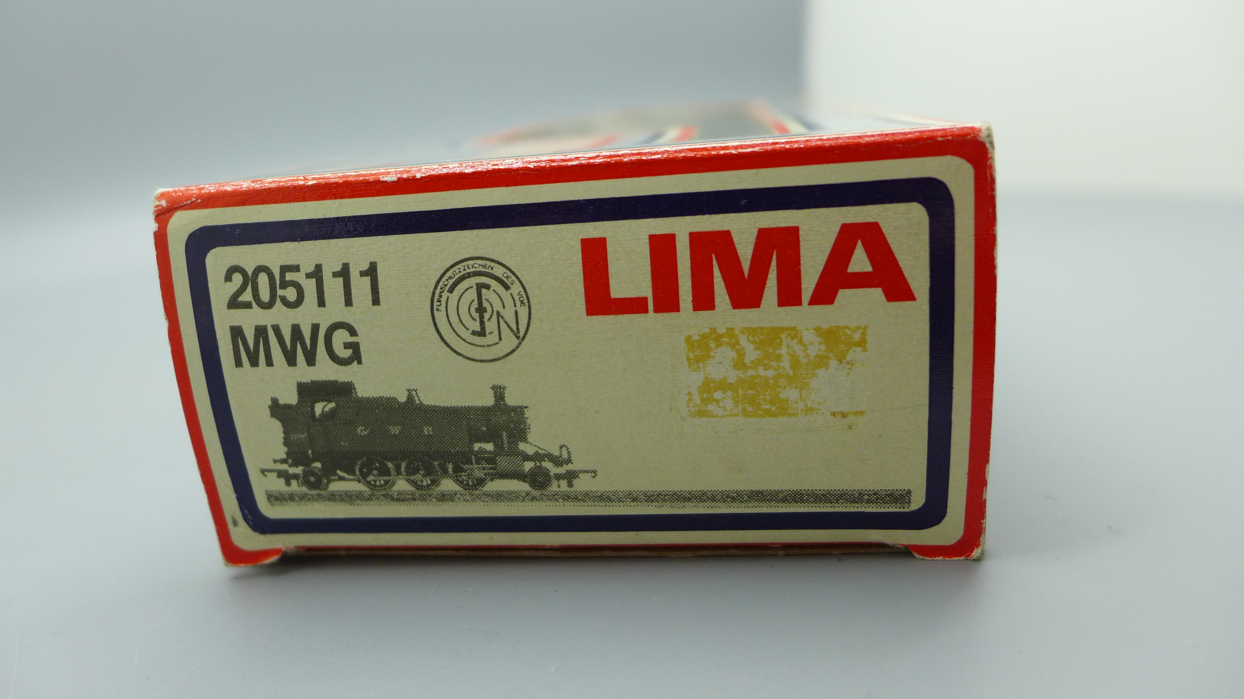 A Lima OO gauge locomotive, 205111 MWG, boxed - Image 2 of 2