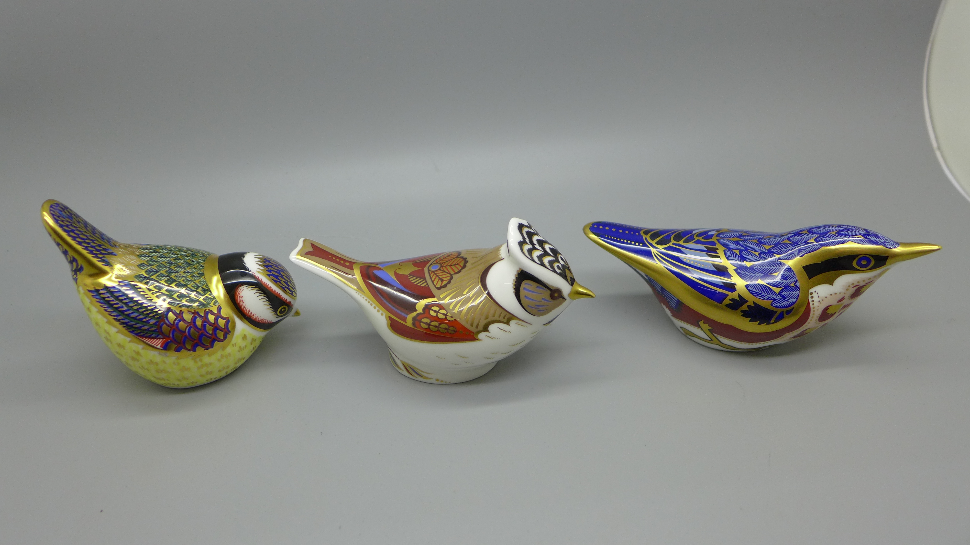 Three Royal Crown Derby Bird Paperweights - Collectors Guild Exclusive Crested Tit, with 21st - Image 2 of 4