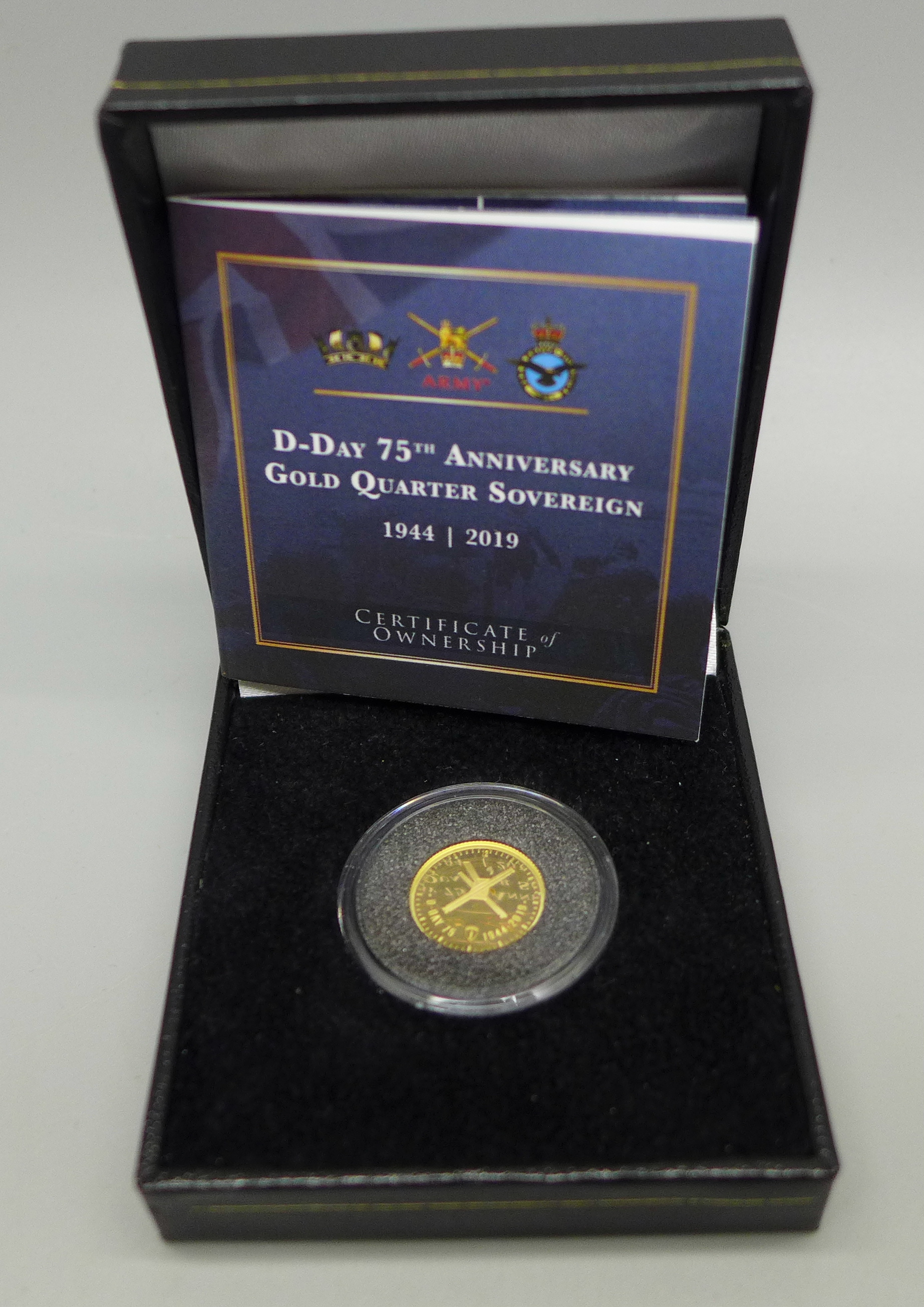 A D-Day 75th Anniversary Gold Quarter Sovereign 1944/2019, 2g, 22ct gold, with certificate, boxed