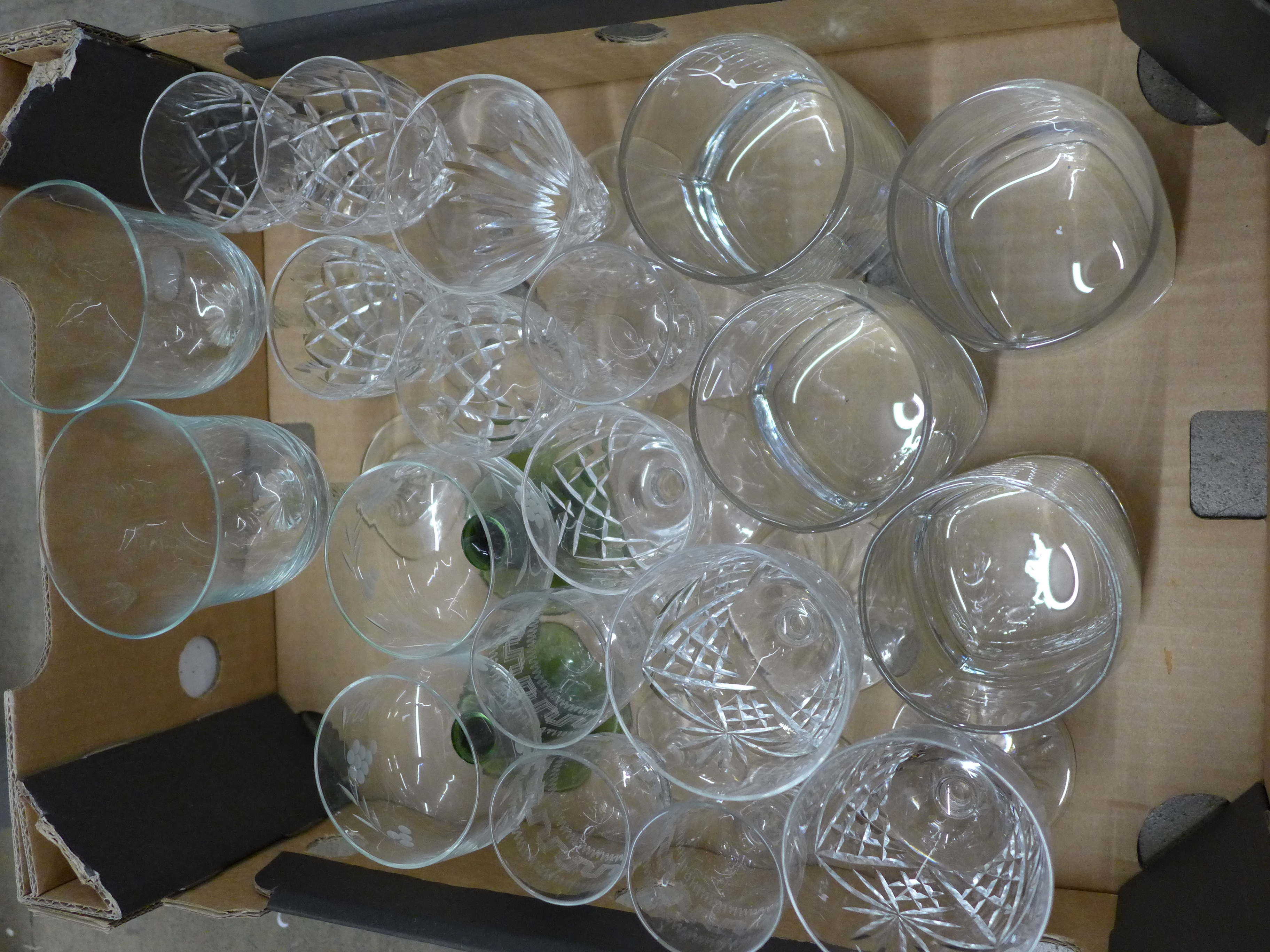 Cut glass and crystal drinking glasses, wines, tumblers, sherry and others **PLEASE NOTE THIS LOT IS - Bild 3 aus 4