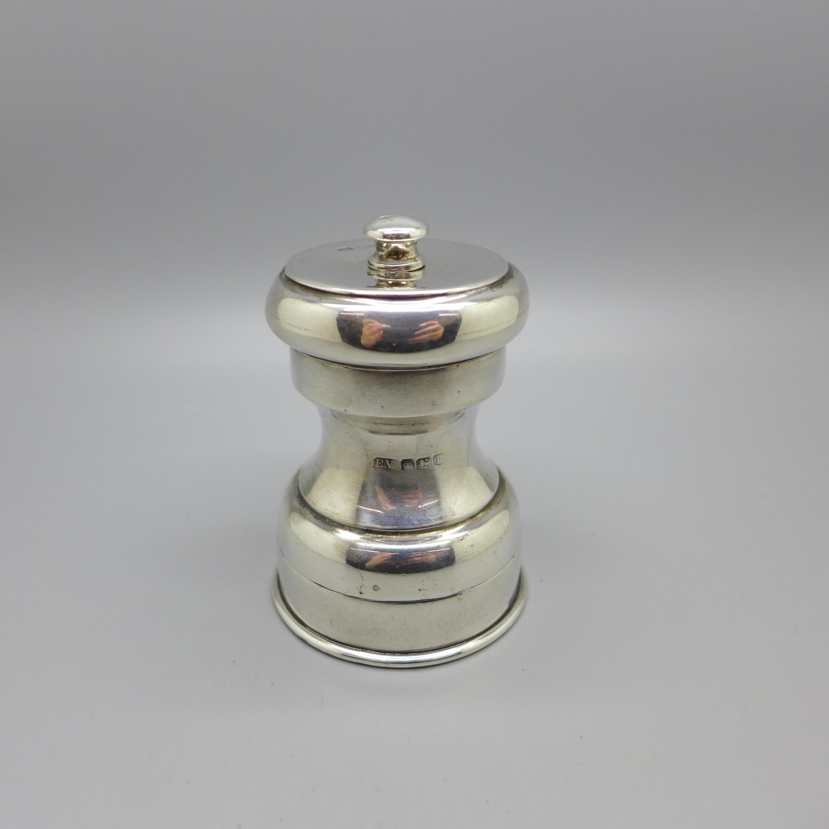 A silver pepper mill, Sheffield 1934