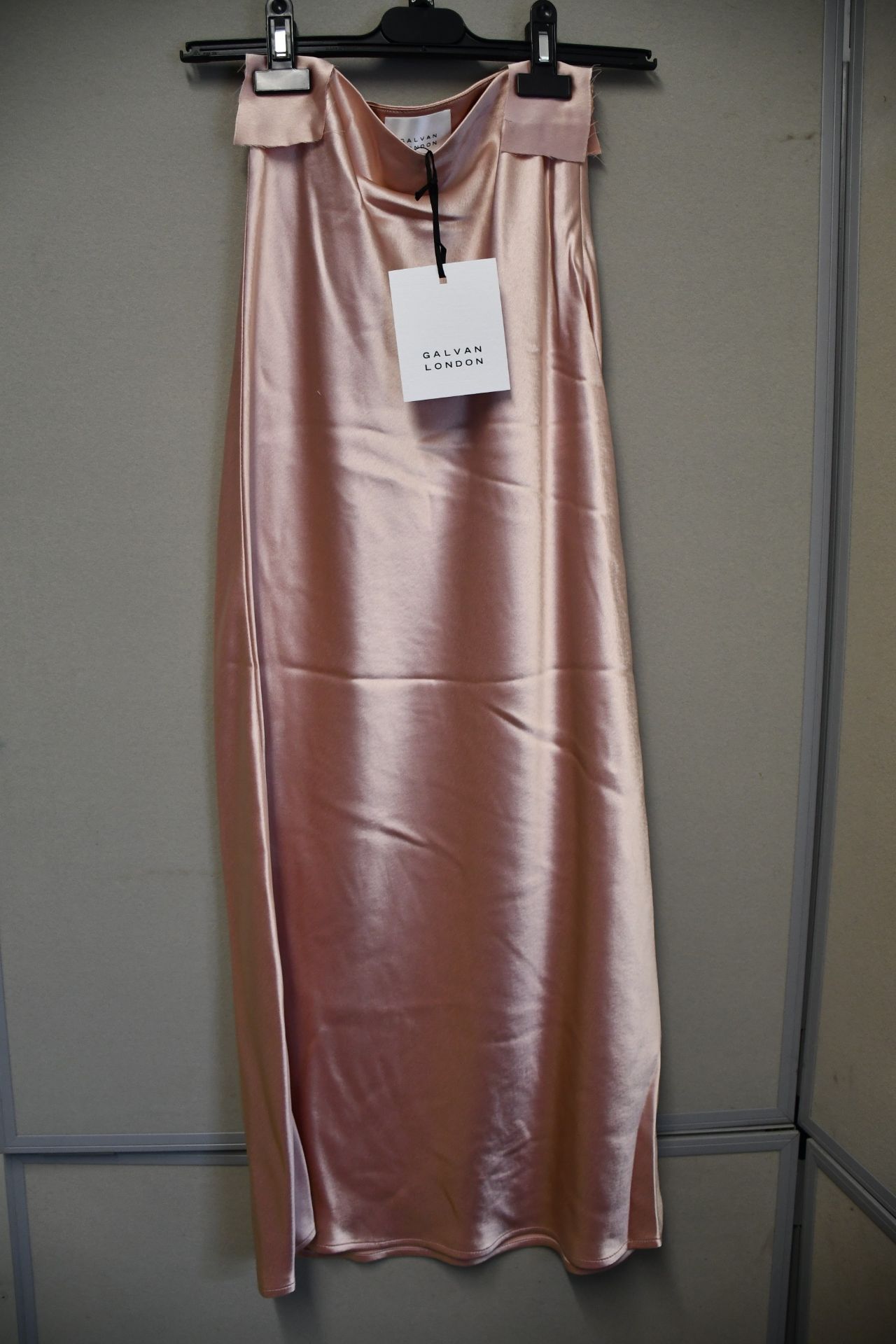 One as new Galvan London Satin Valletta rose nude skirt size 38 (120SGSK400002RN).