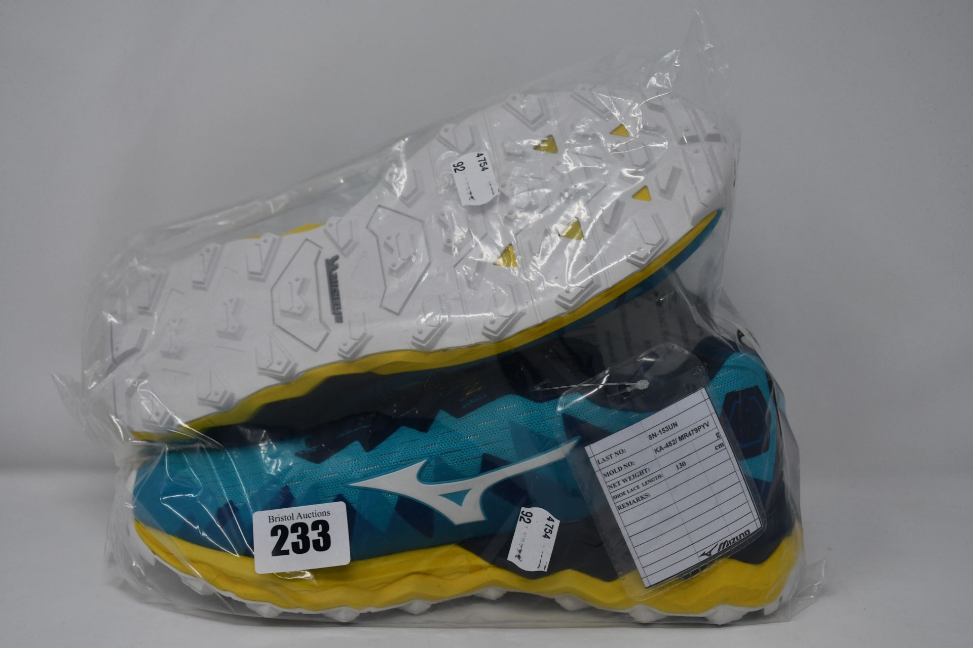 One as new Mizuno Wave Daichi turquoise trainers size UK 8.